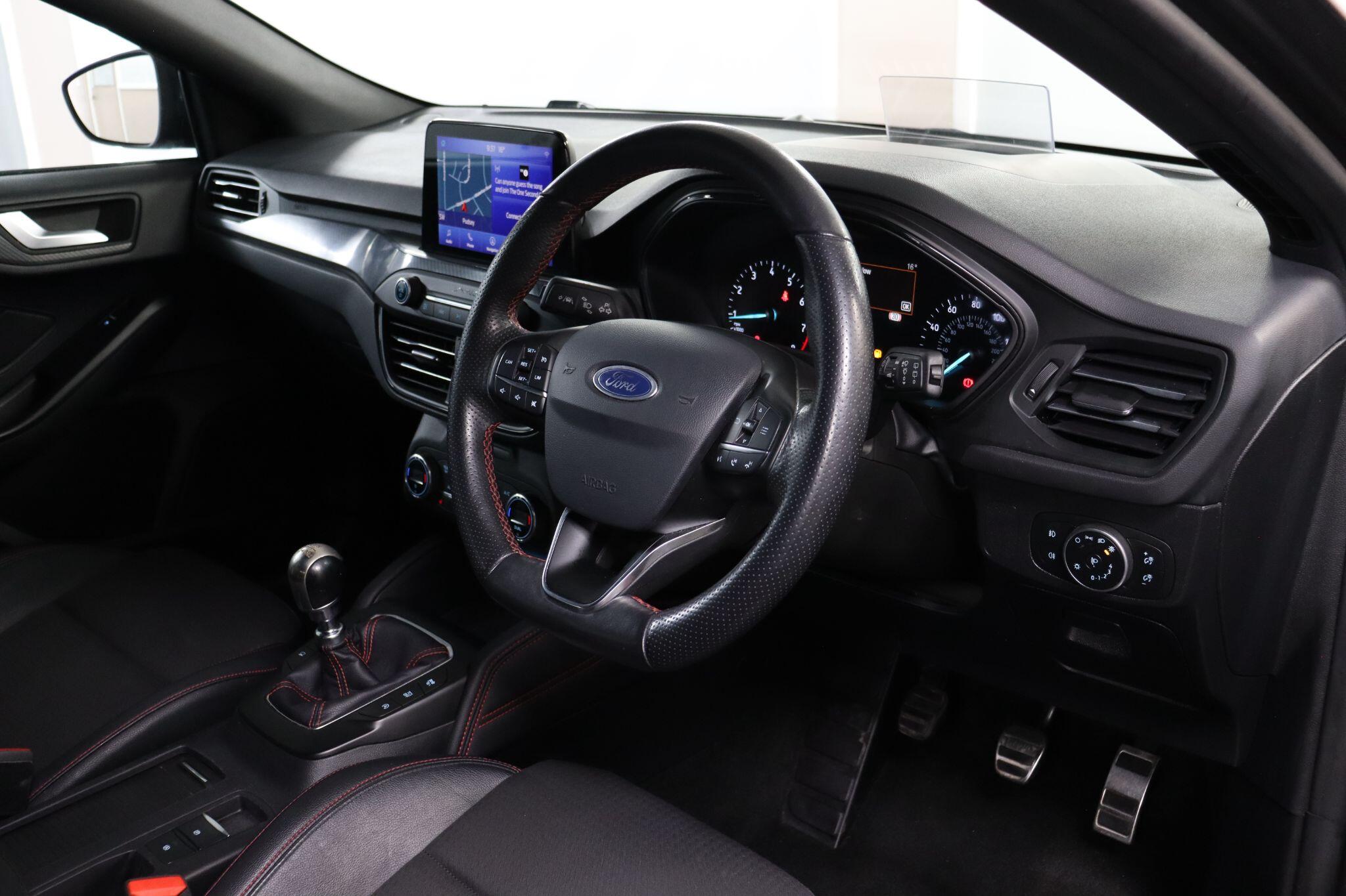 Ford Focus view 5