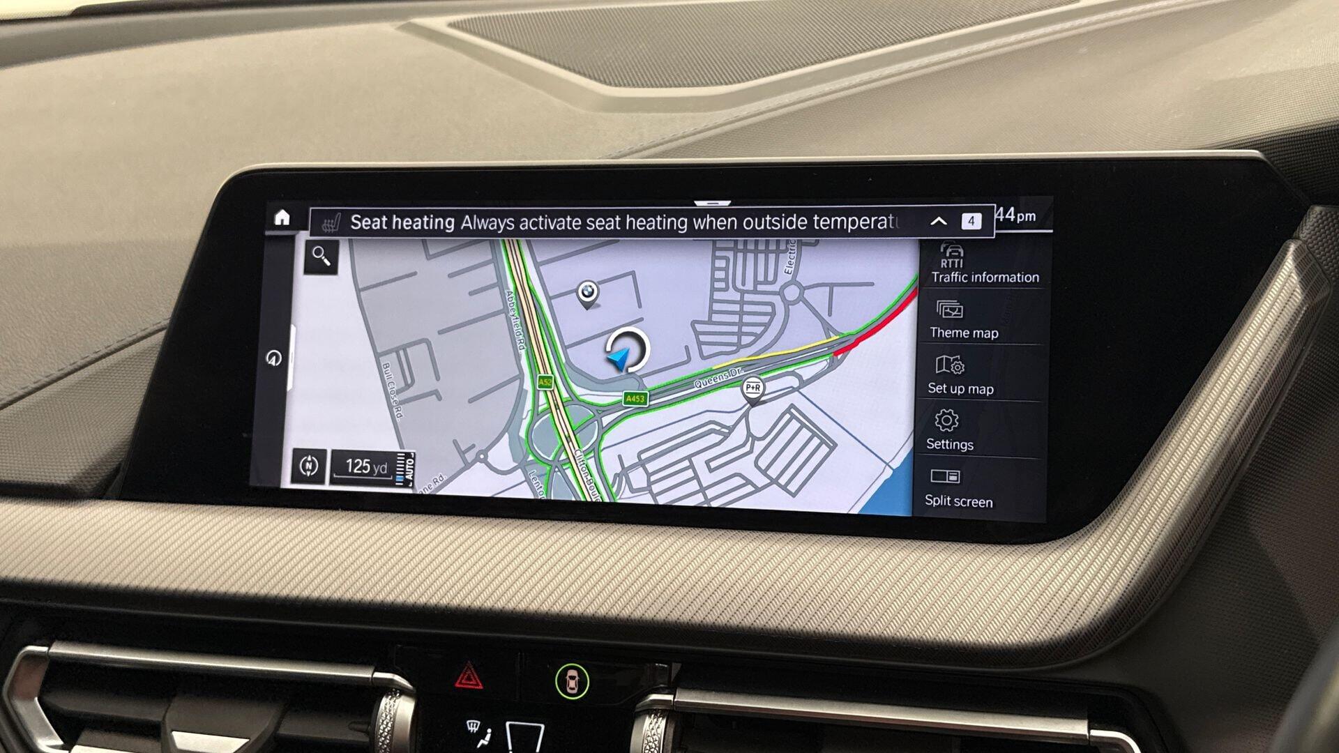 BMW 1 Series view 24