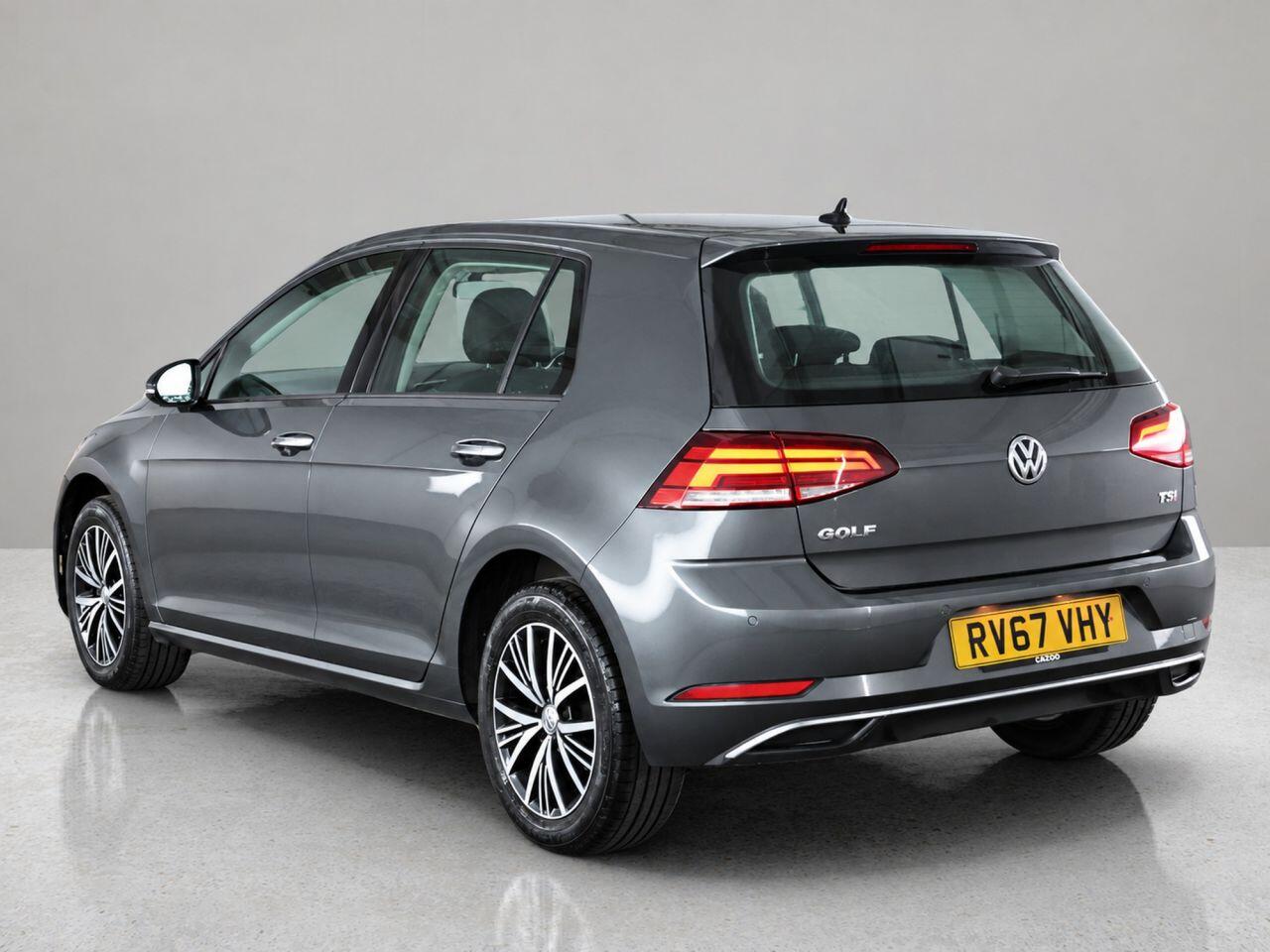 Volkswagen Golf view 5
