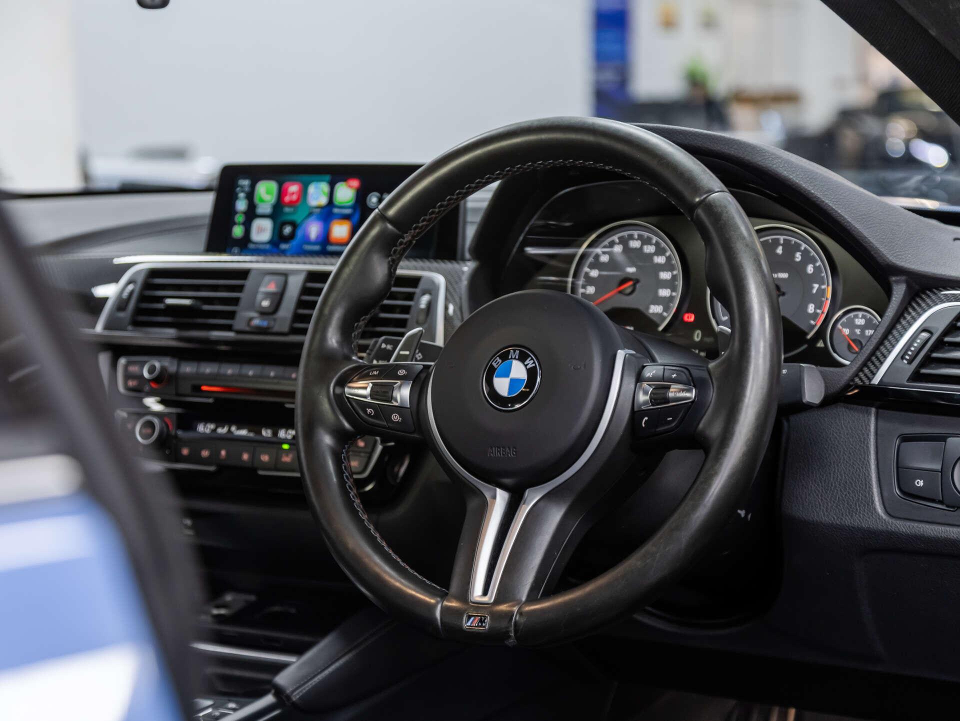 BMW M4 view 40