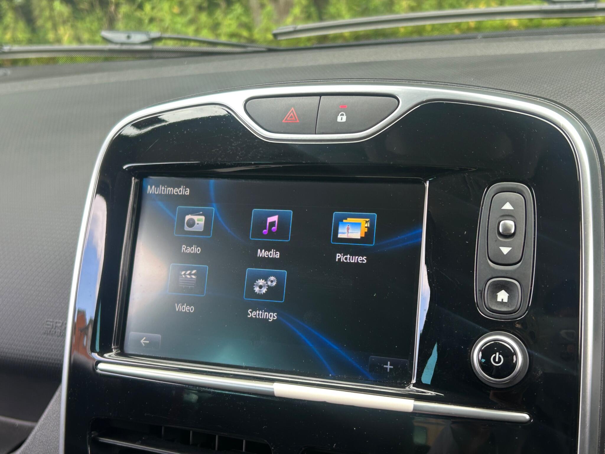 Renault Clio view 33