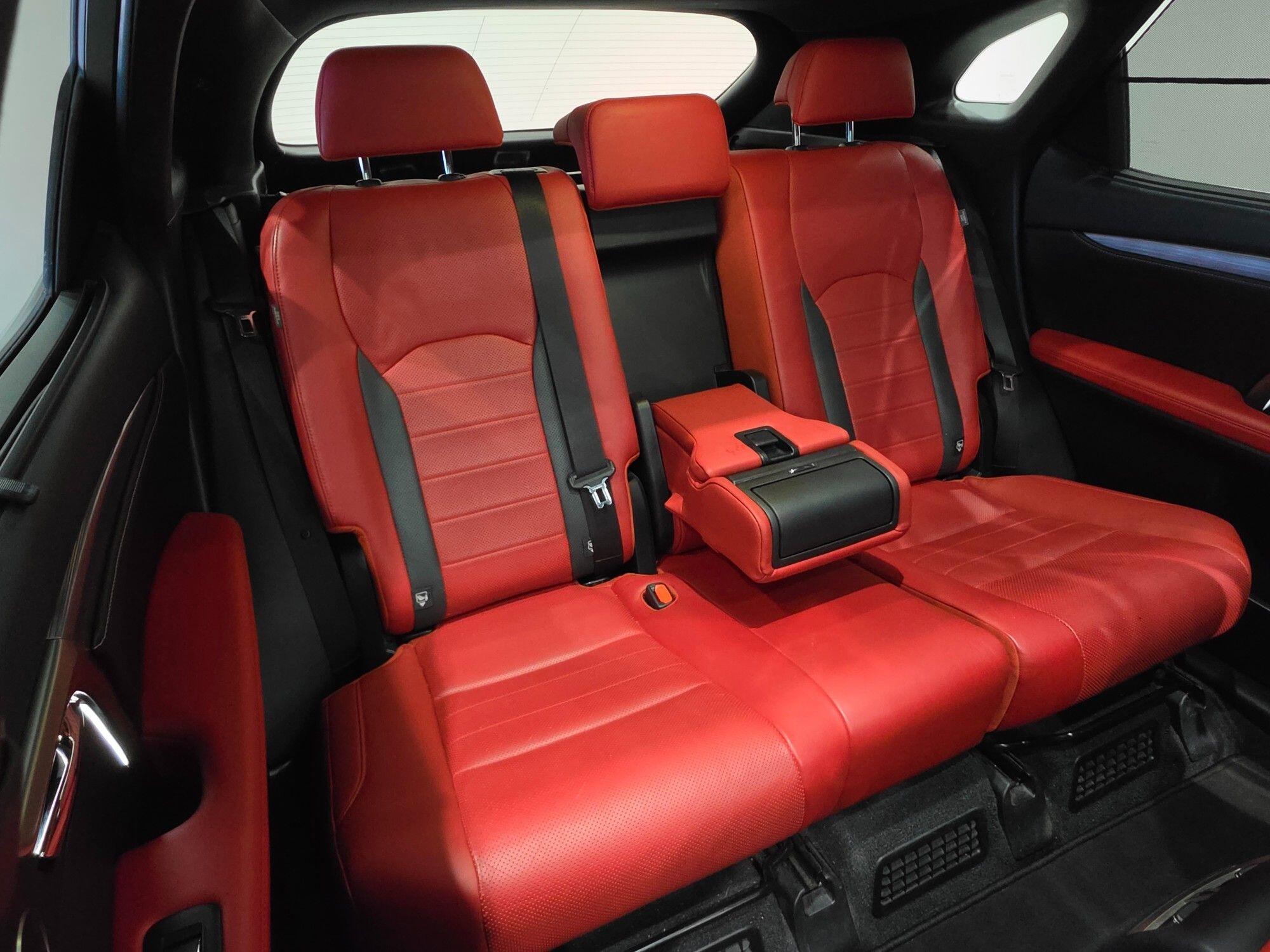 Lexus RX view 19