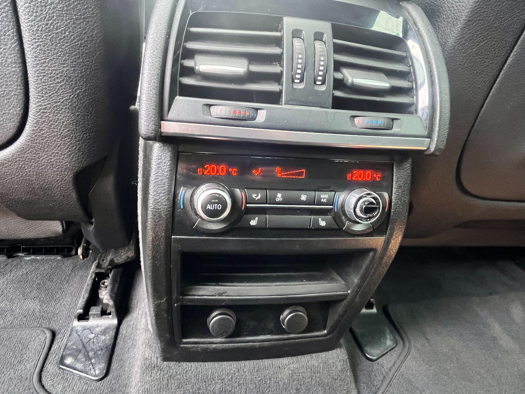 BMW X6 view 27