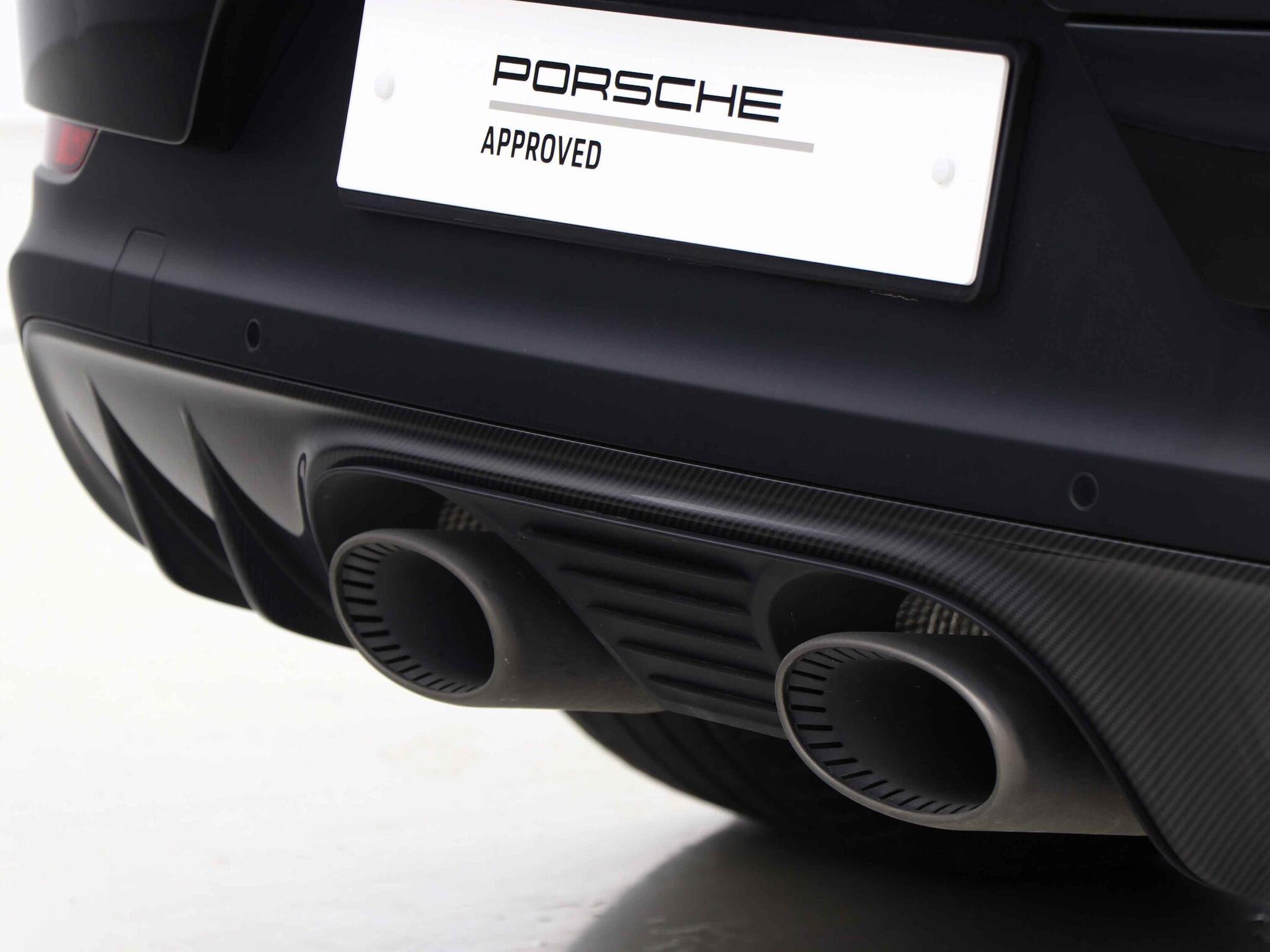 Porsche Cayenne view 23