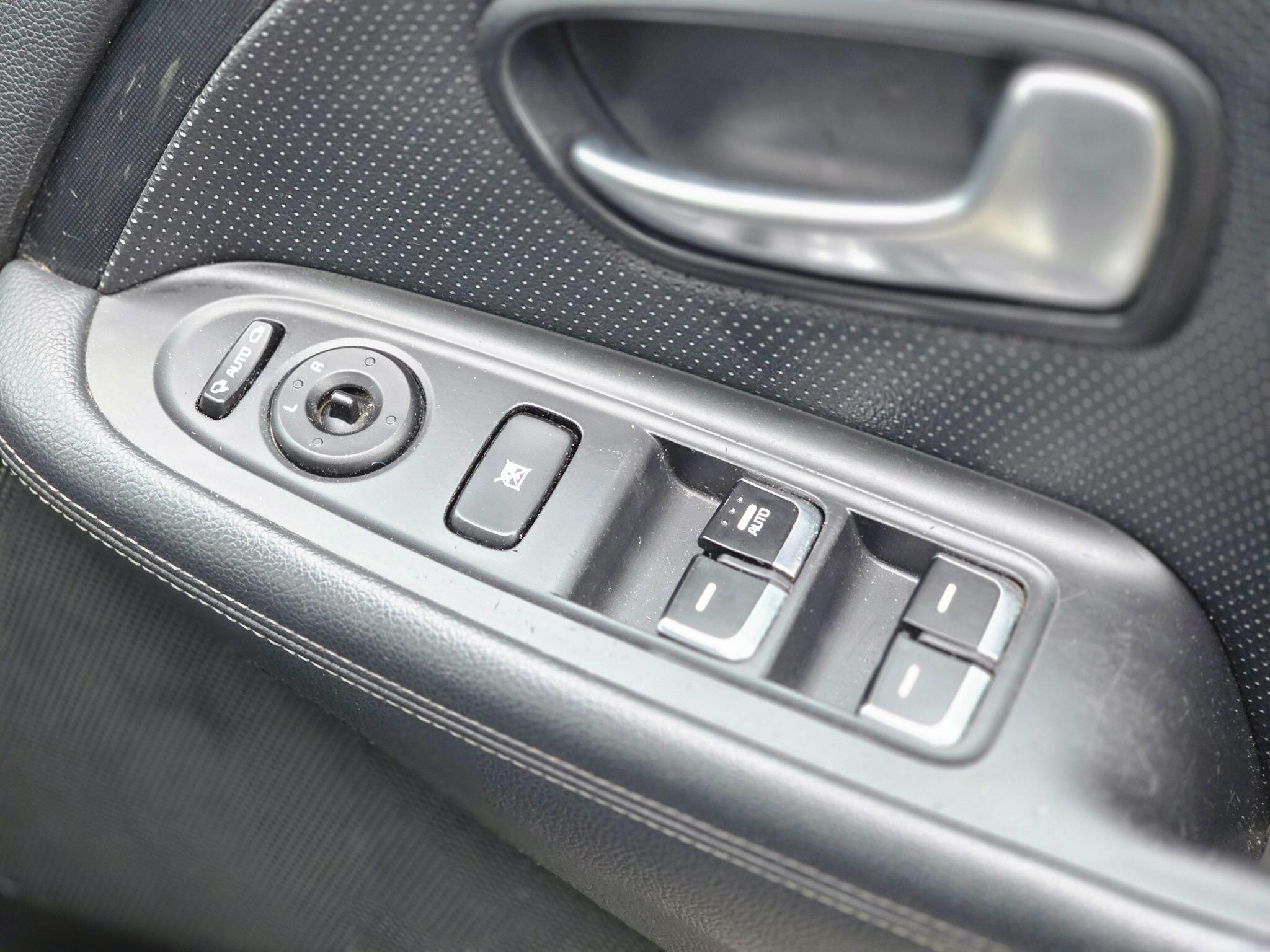 Kia Carens view 41