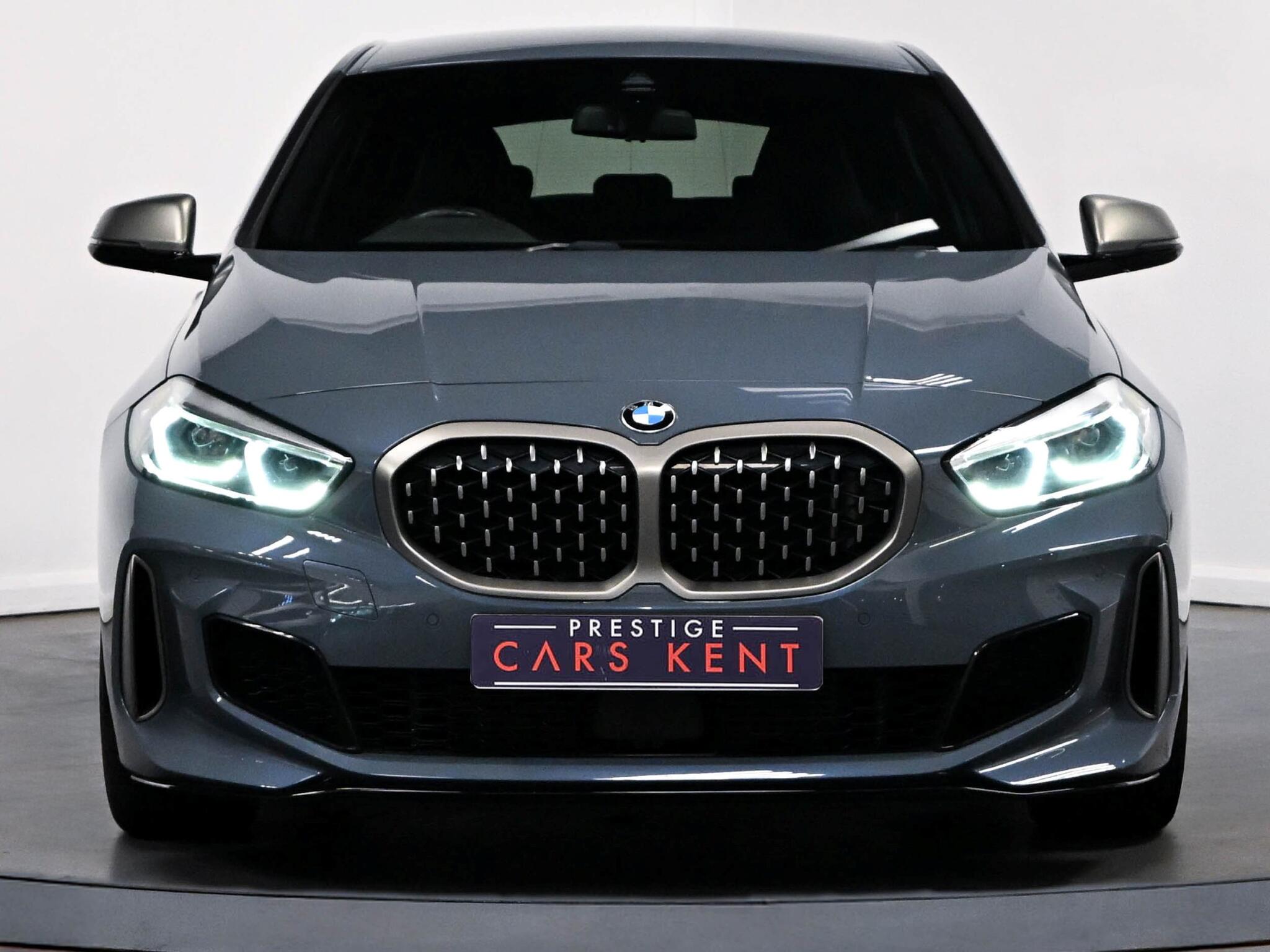 BMW 1 Series view 14