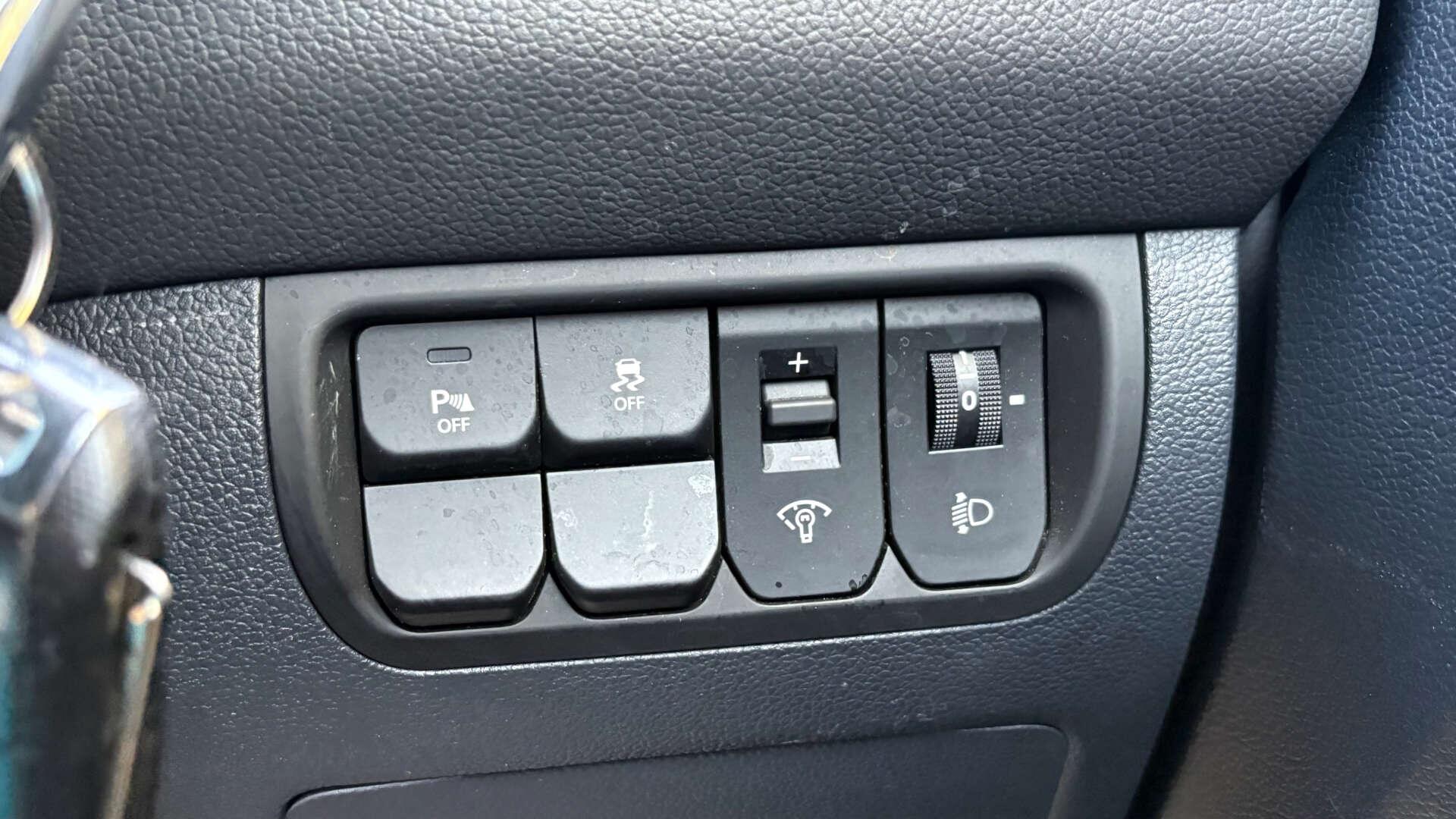 Kia Rio view 22