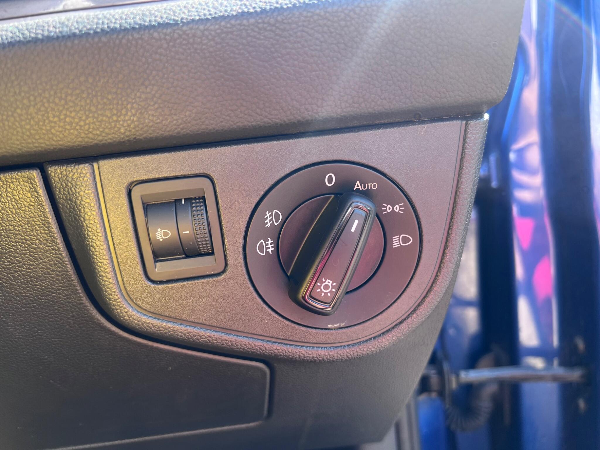 Volkswagen Polo view 29