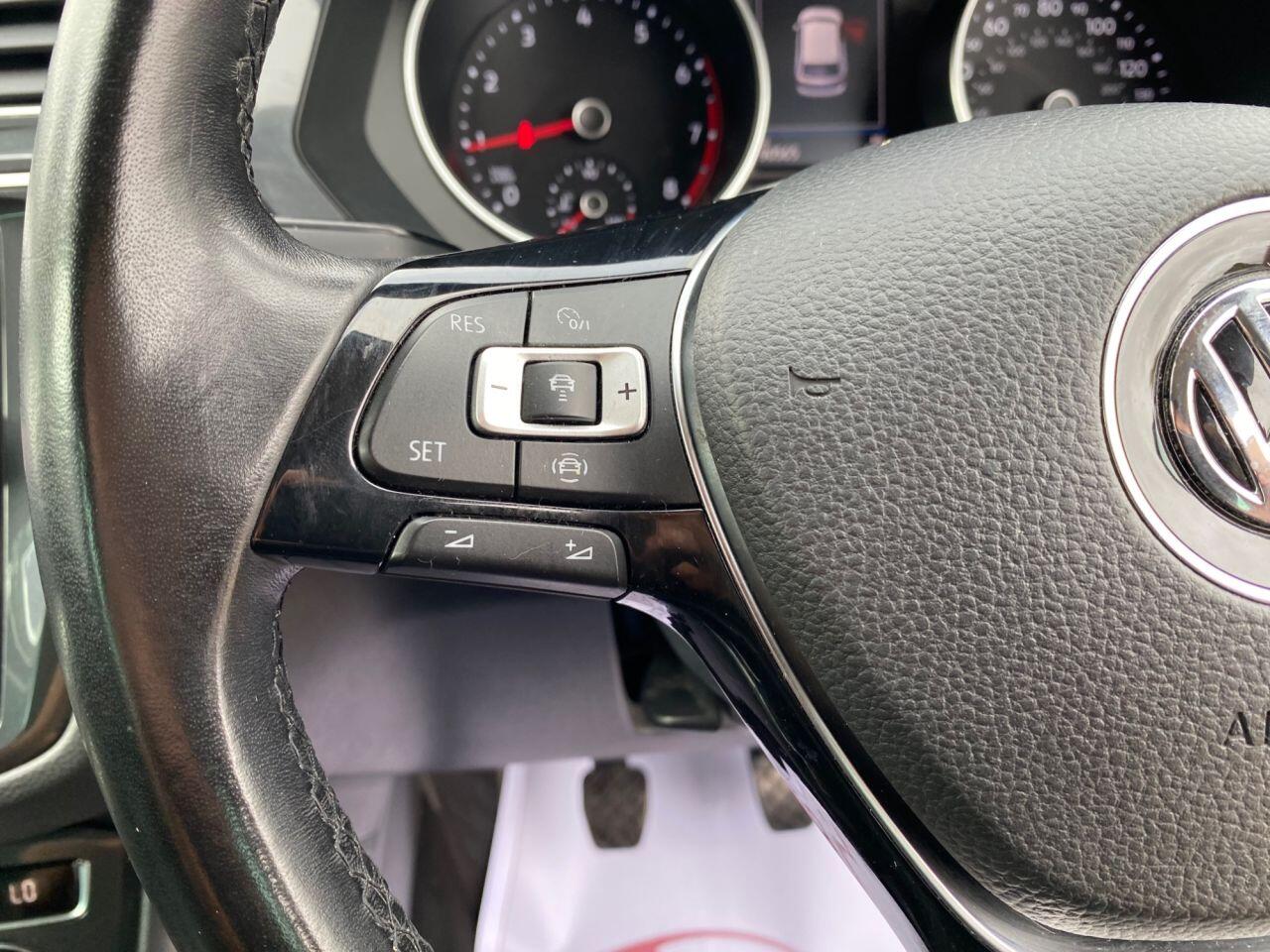 Volkswagen Tiguan view 20