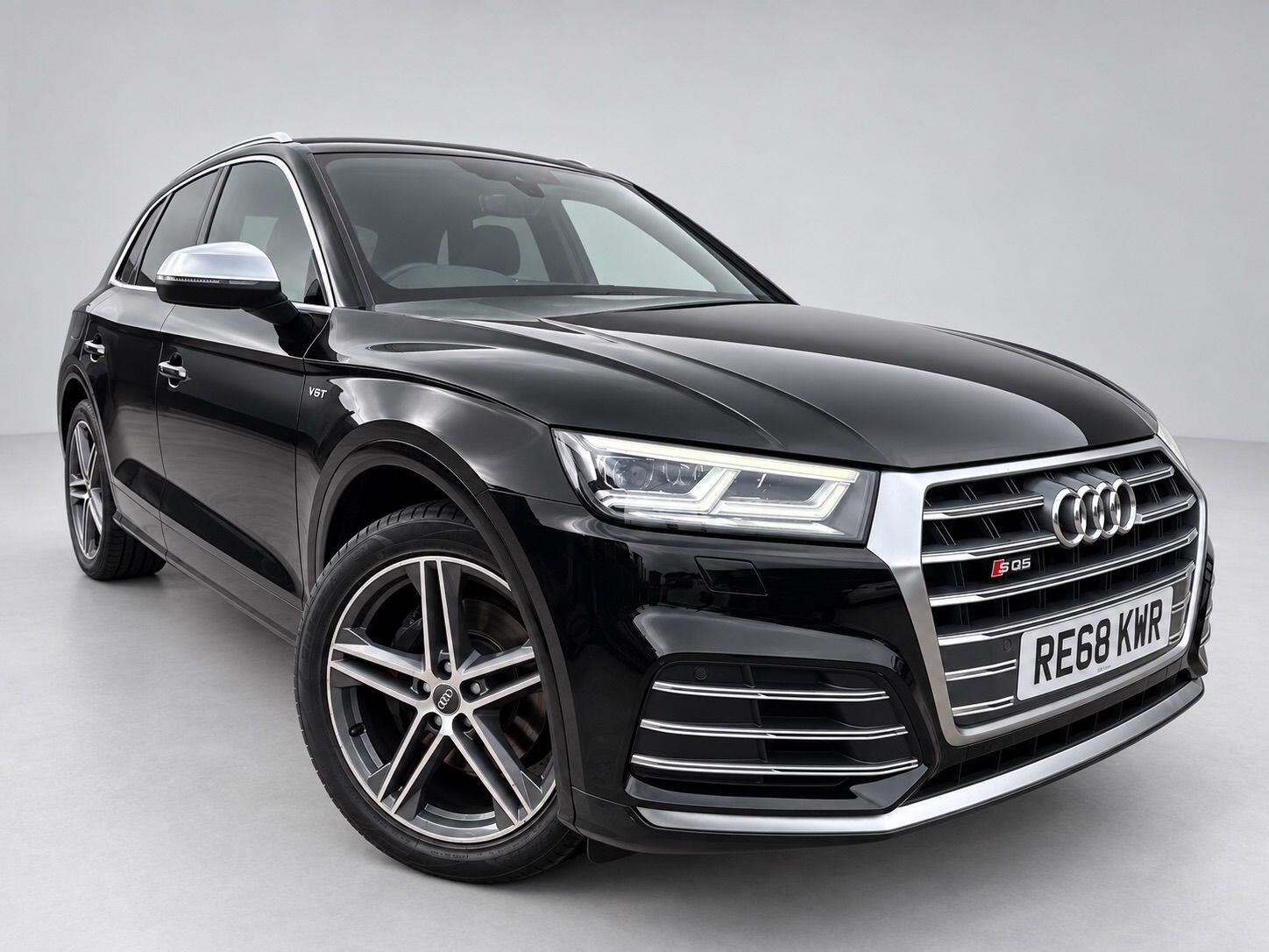 Audi SQ5 view 4