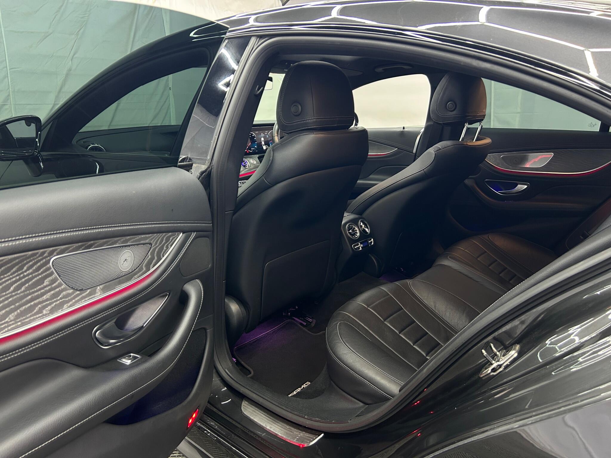 Mercedes-Benz CLS view 23