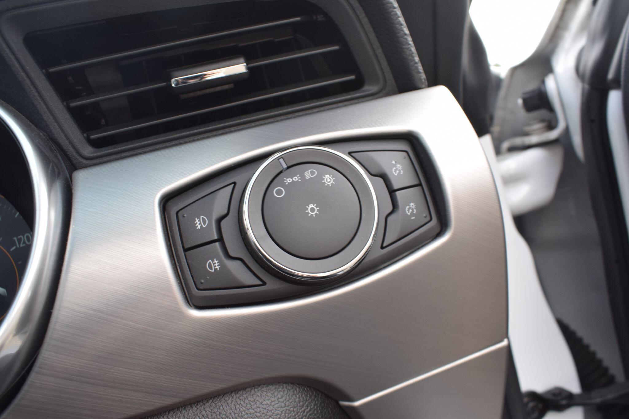 Ford Mustang view 18
