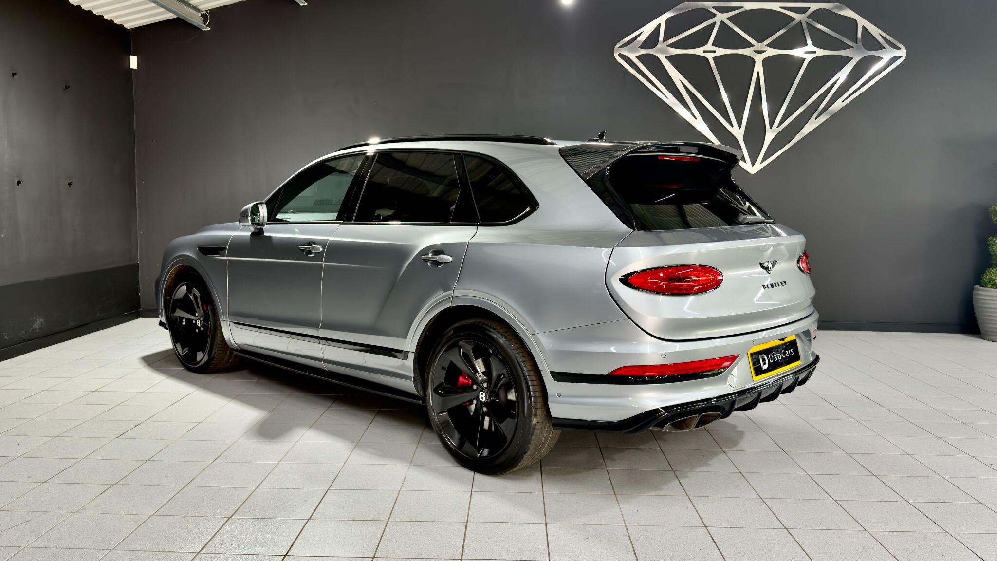 Bentley Bentayga view 21