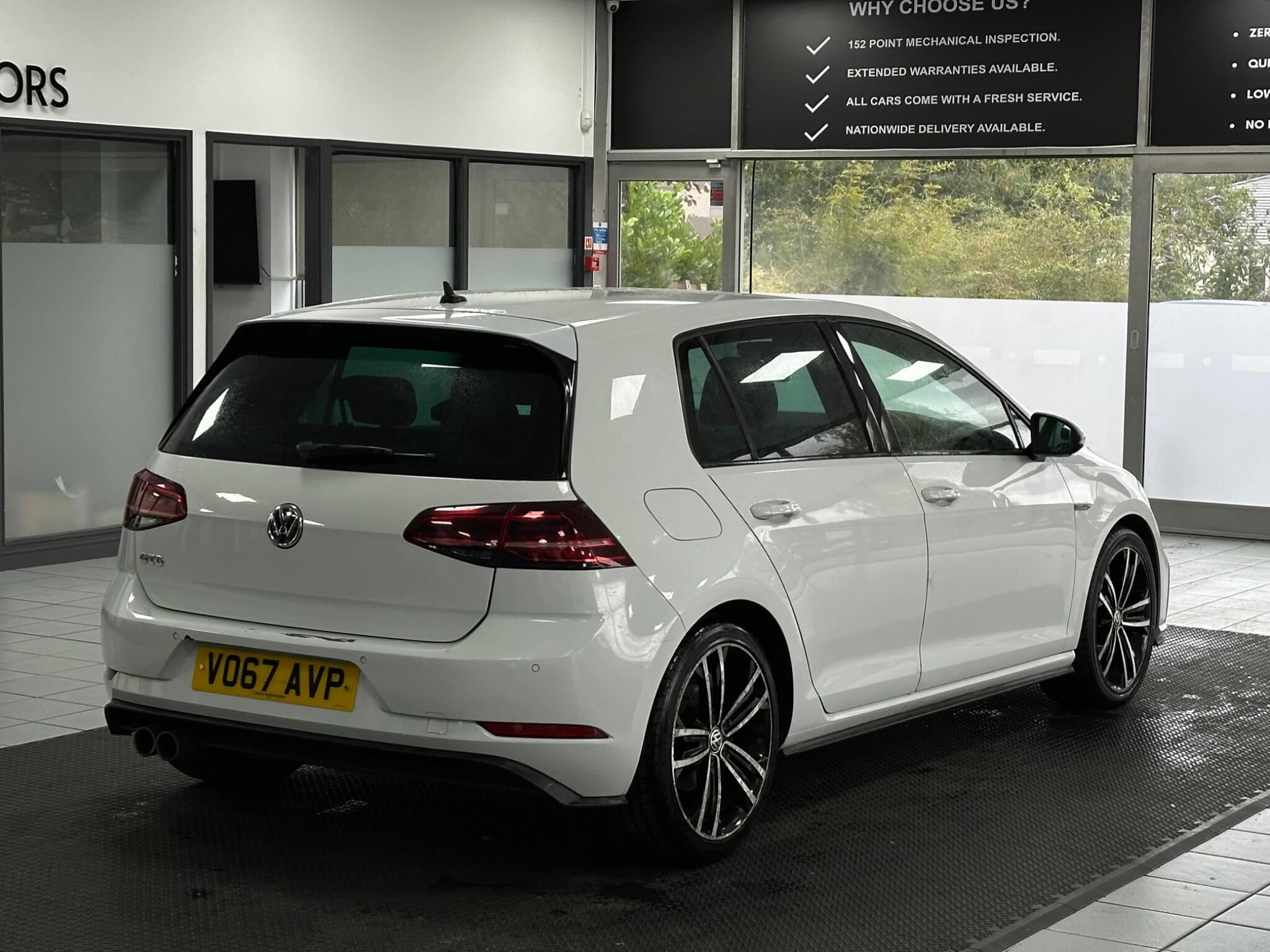 Volkswagen Golf view 14