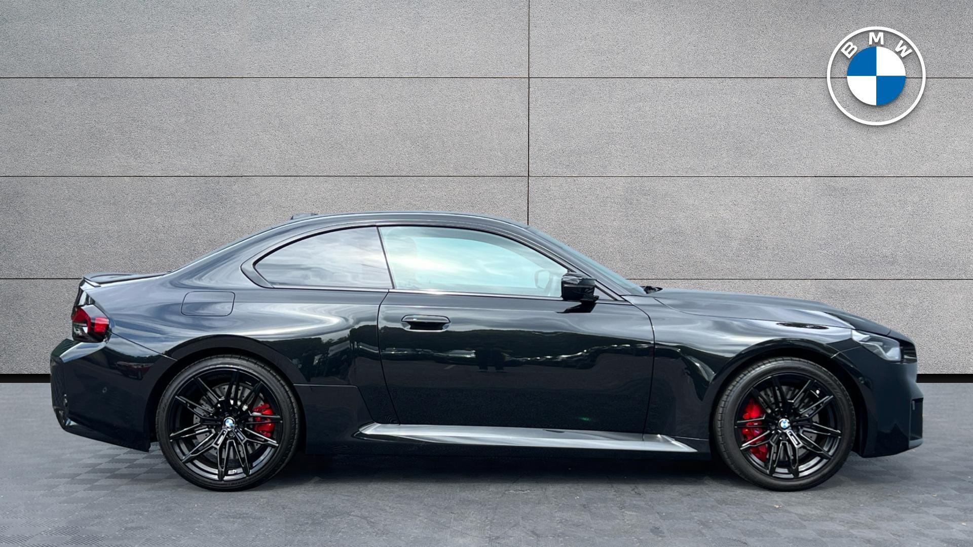 BMW M2 view 3