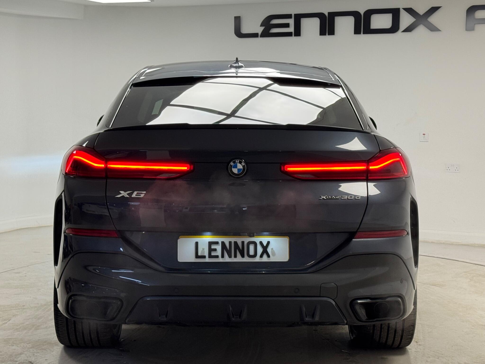 BMW X6 view 7