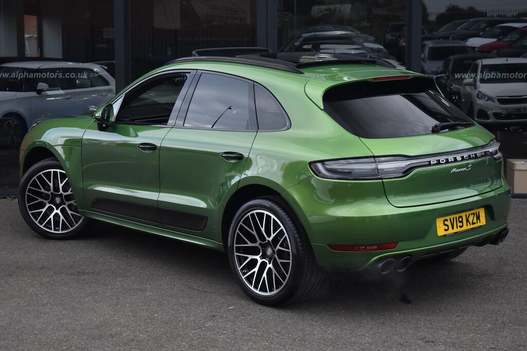 Porsche Macan view 2