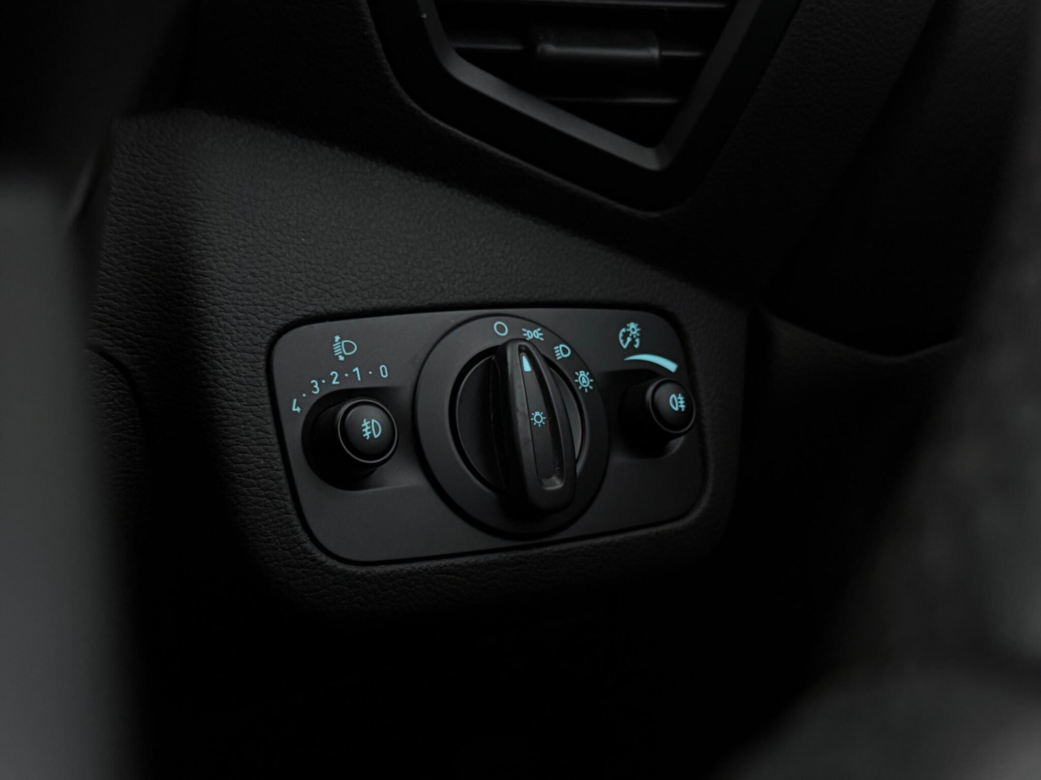 Ford Kuga view 18