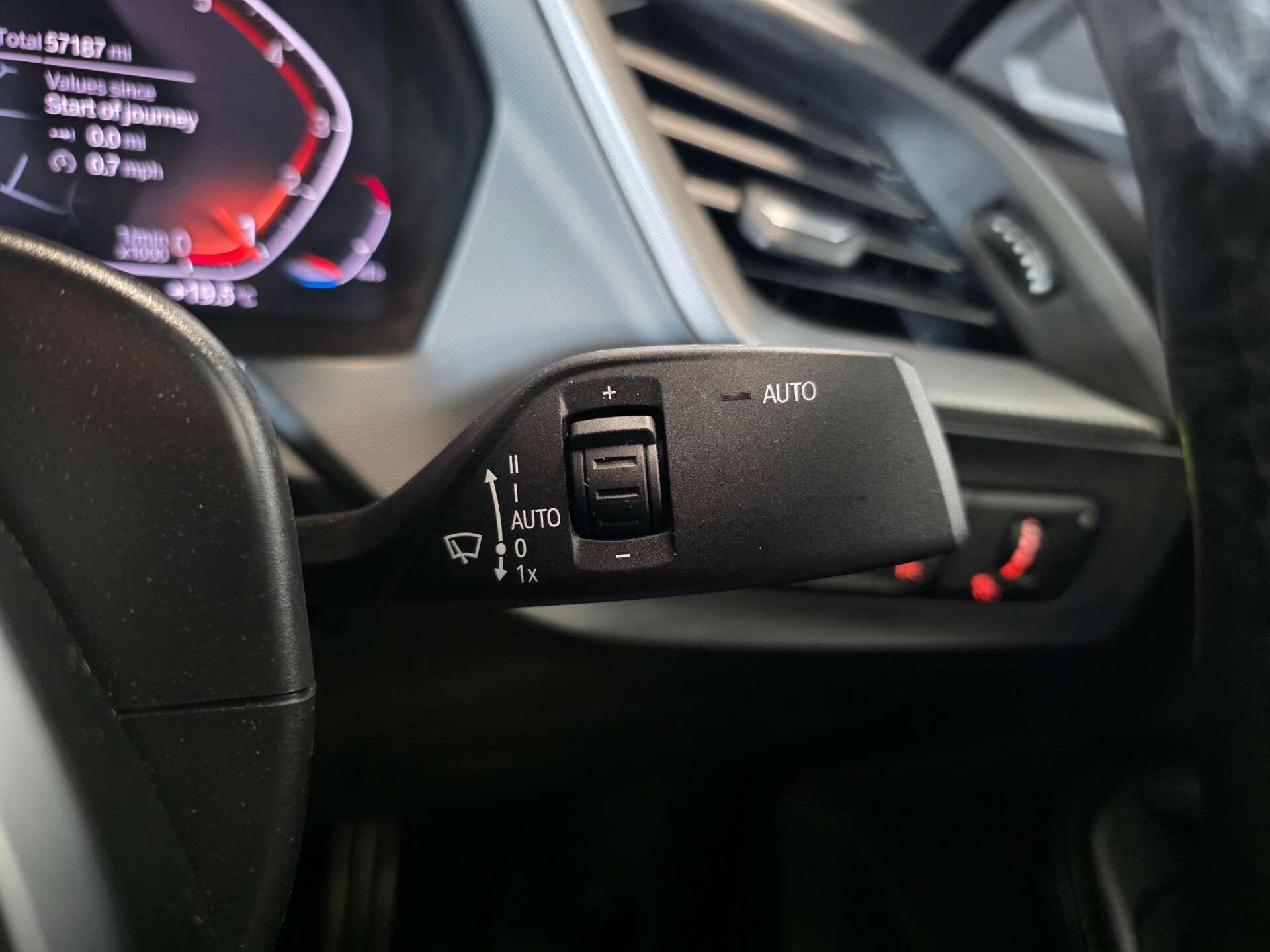 BMW 2 Series view 22