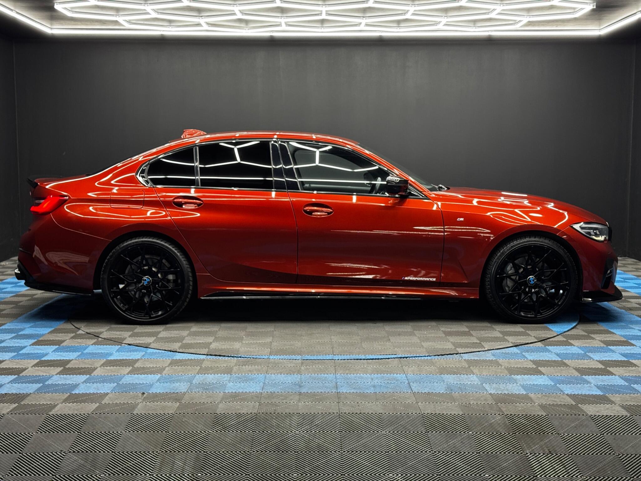 BMW 3 Series view 4