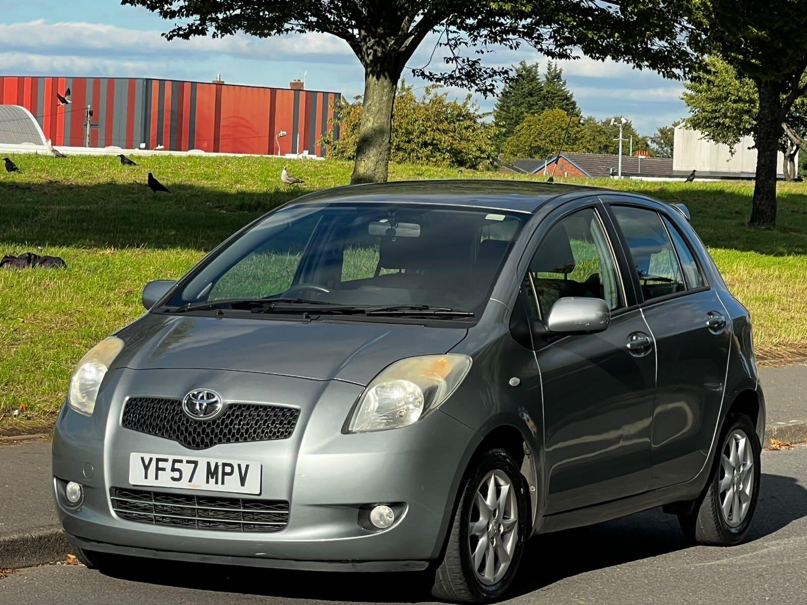 Toyota Yaris view 2