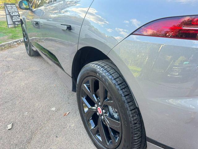 Jaguar I-Pace view 22