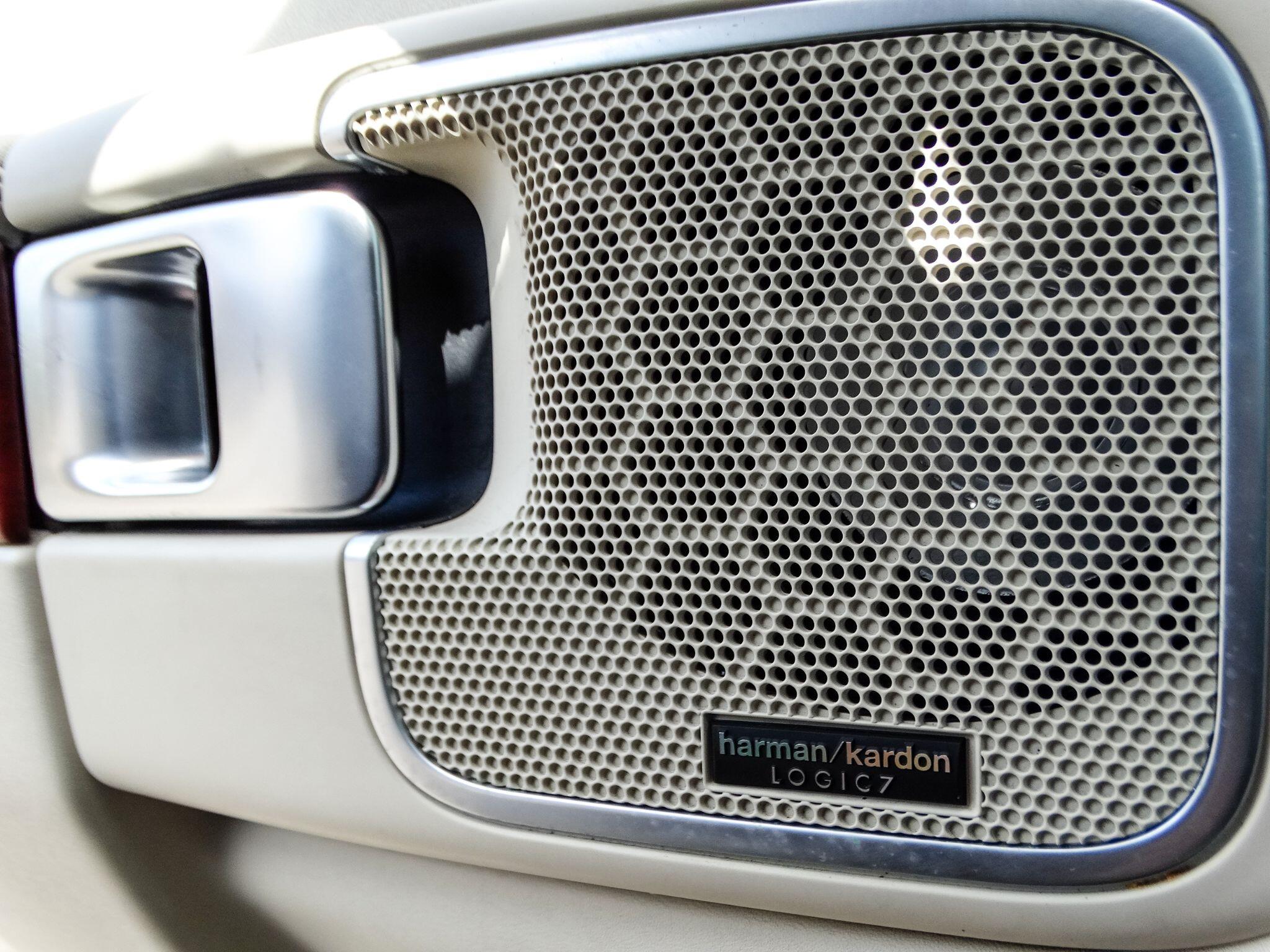 Land Rover Range Rover view 19