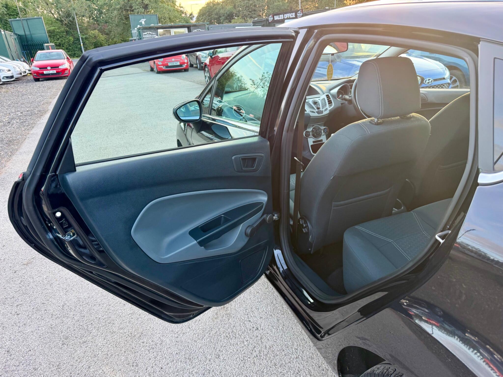Ford Fiesta view 37