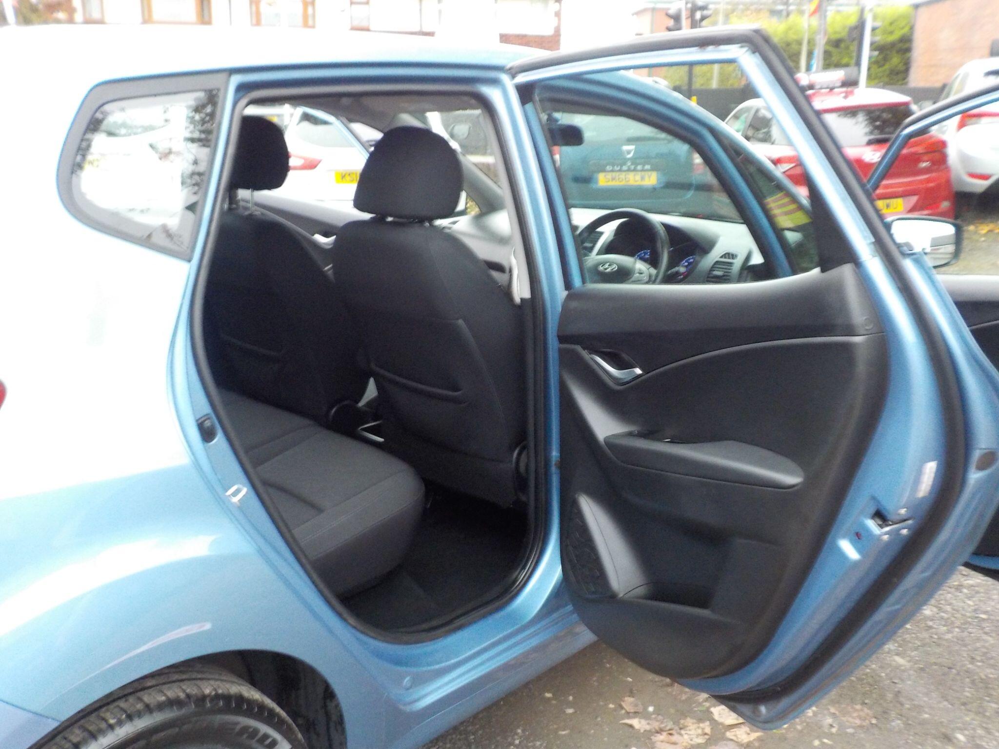 Hyundai ix20 1.6 Active Auto Euro 5 5dr