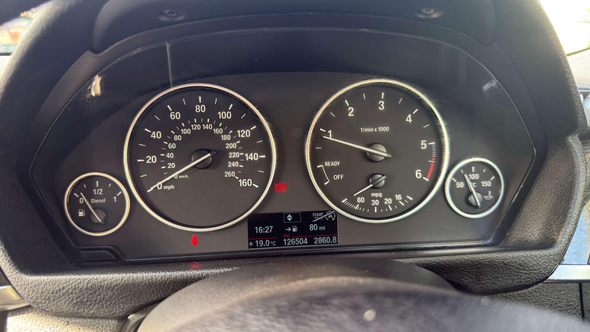 BMW 3 Series view 15