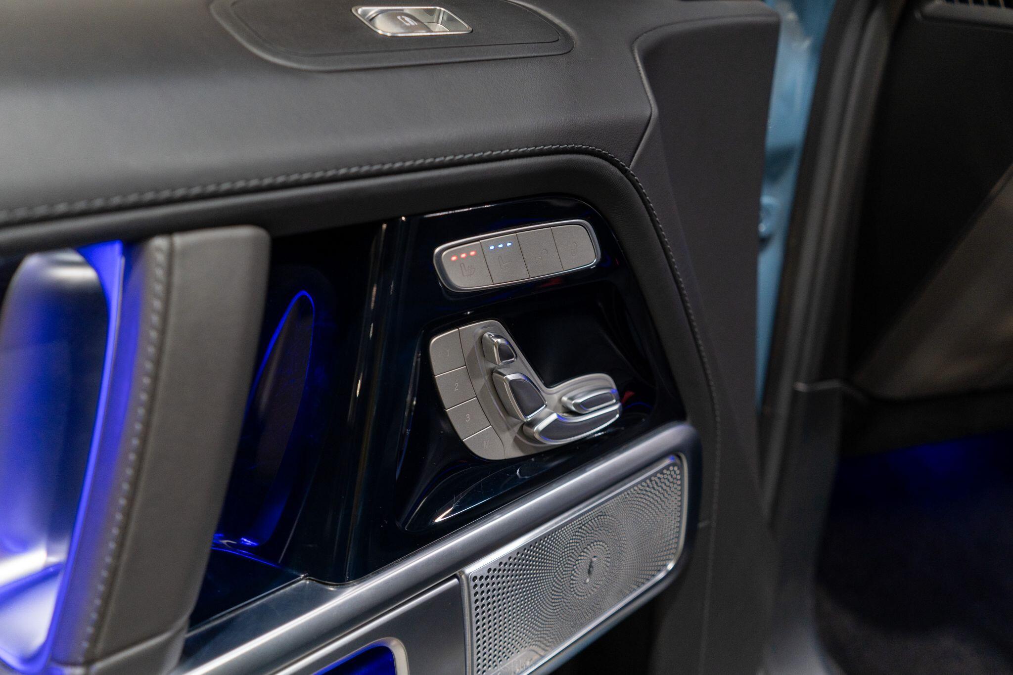 Mercedes-Benz G-Class view 26