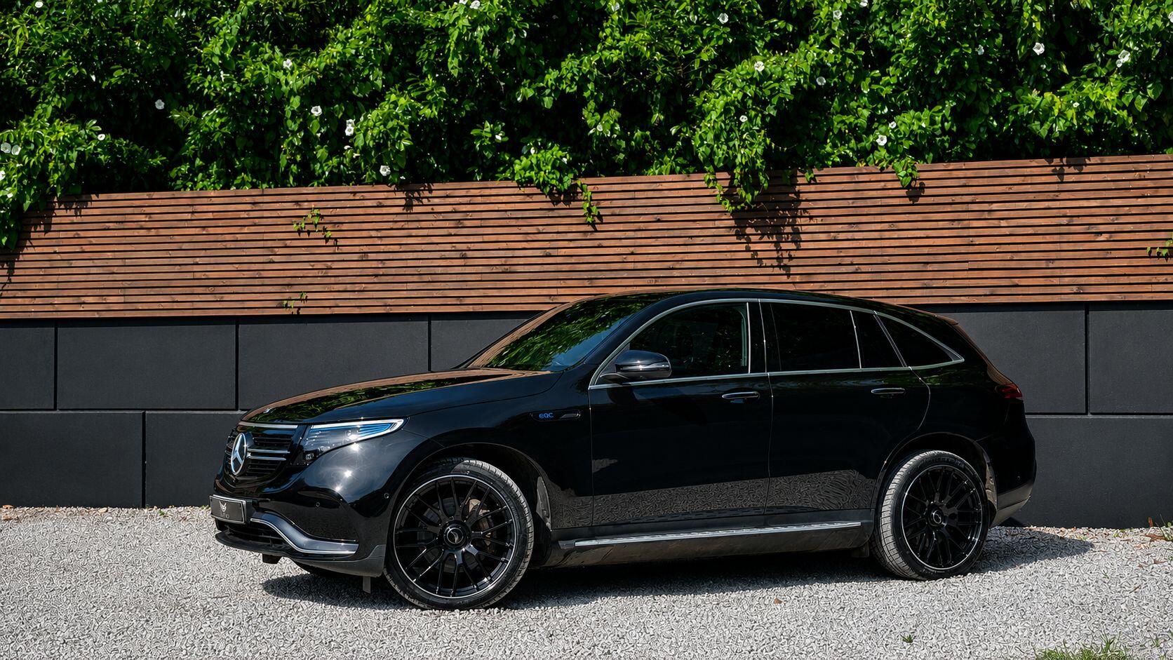 Mercedes-Benz EQC view 2