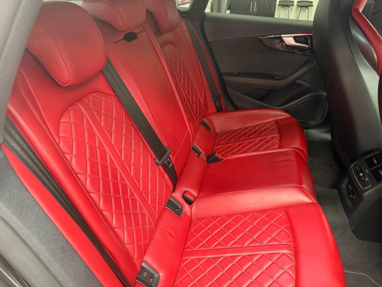 Audi S5 view 27