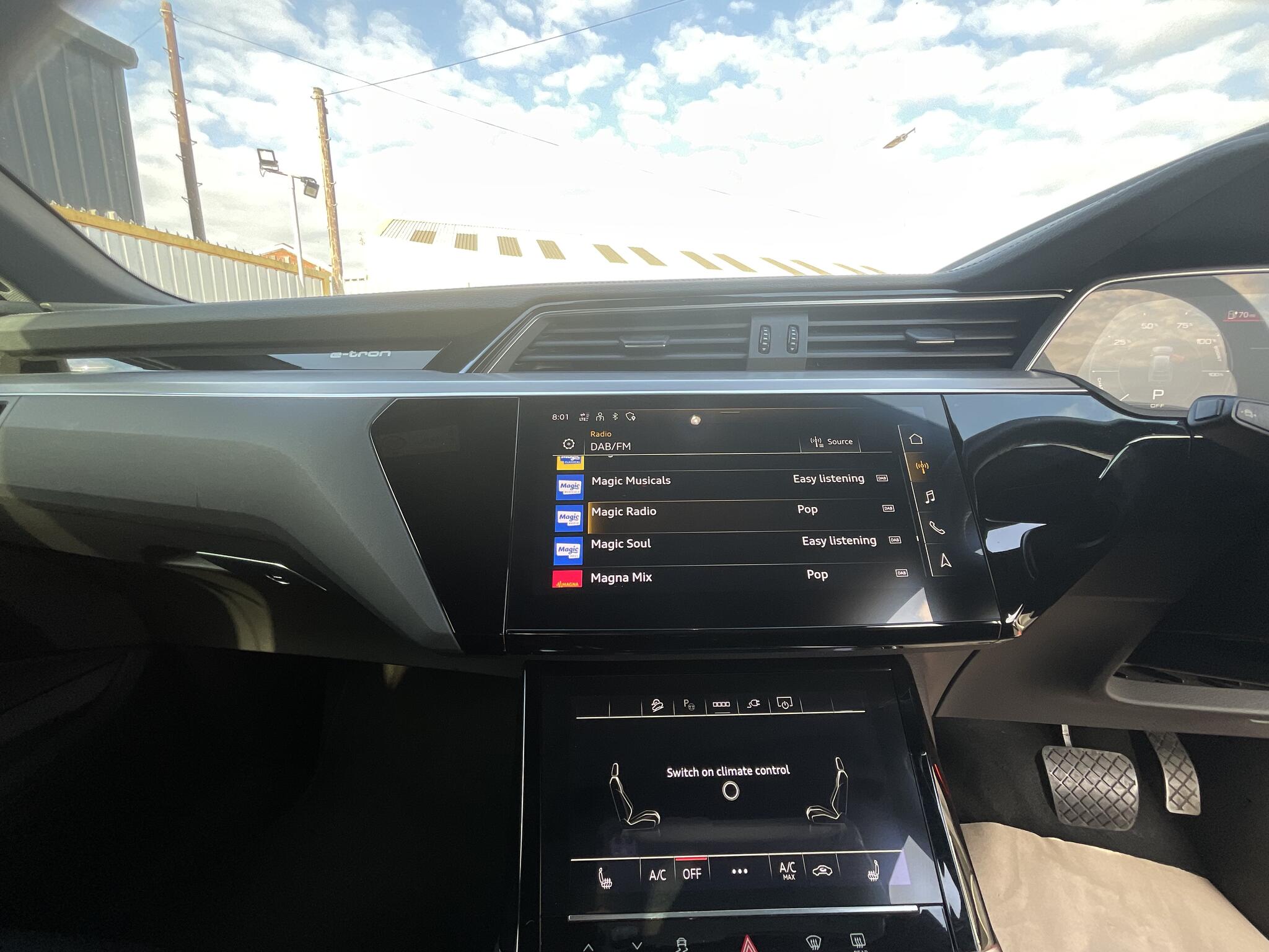 Audi E-Tron view 26