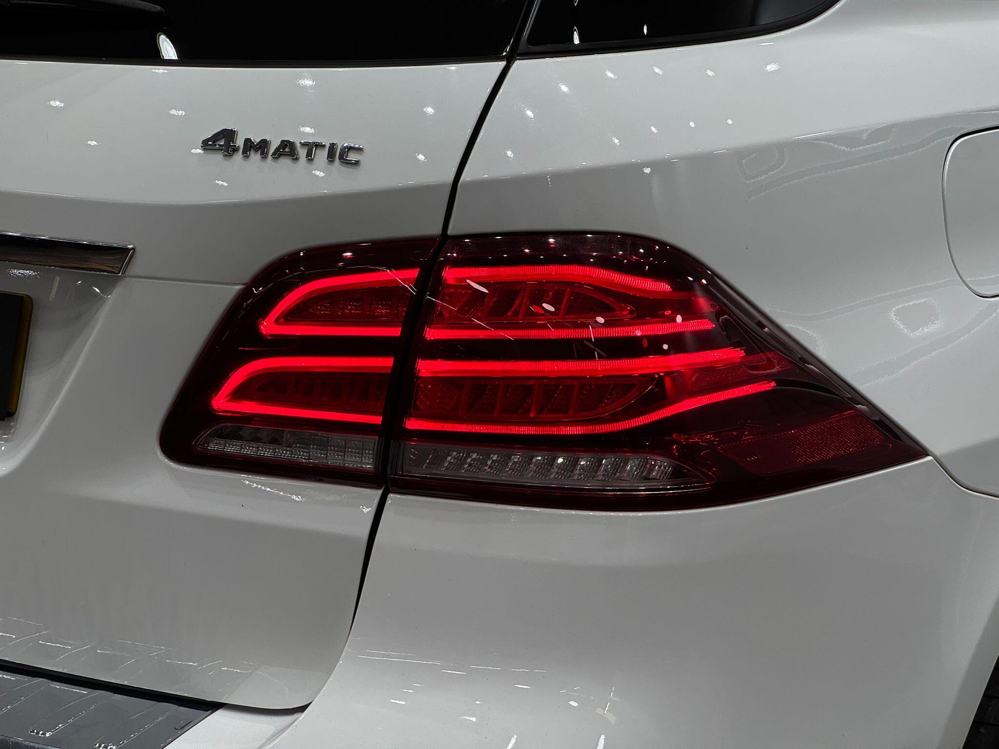 Mercedes-Benz Gle view 22
