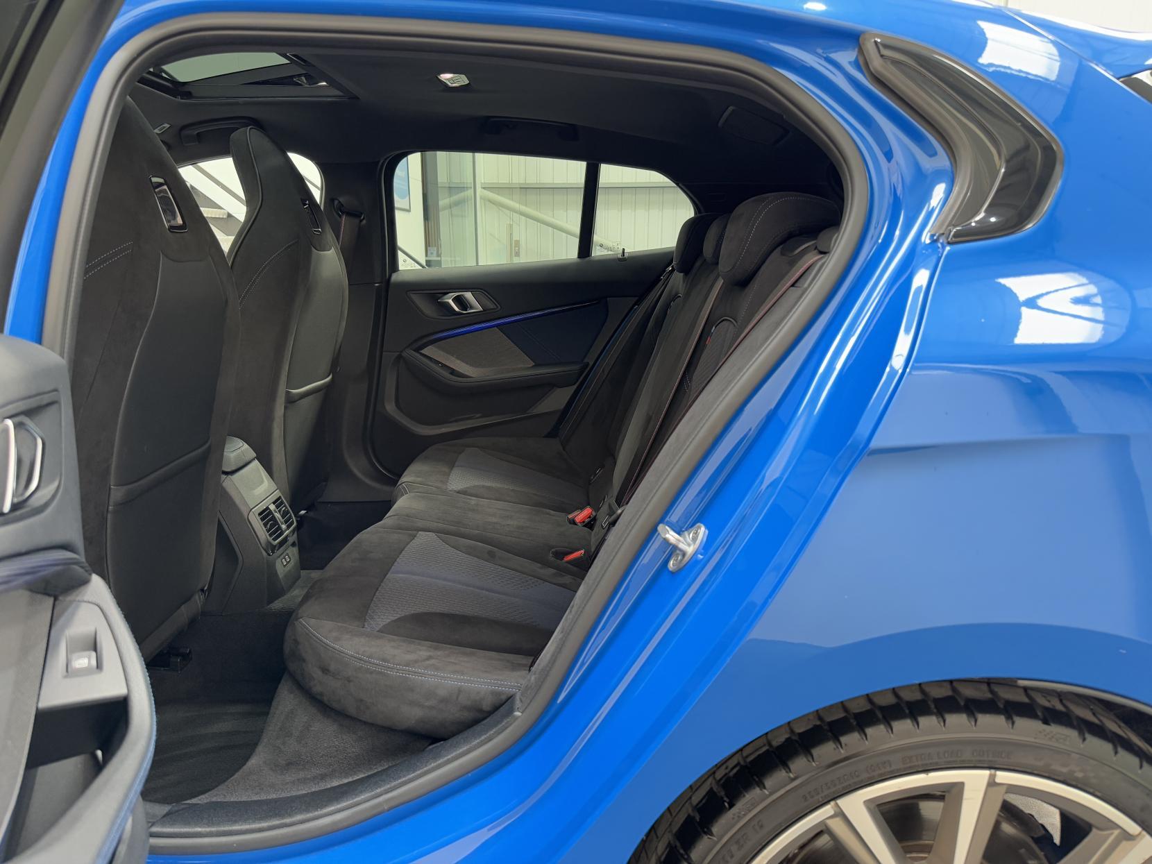 BMW 1 Series view 61