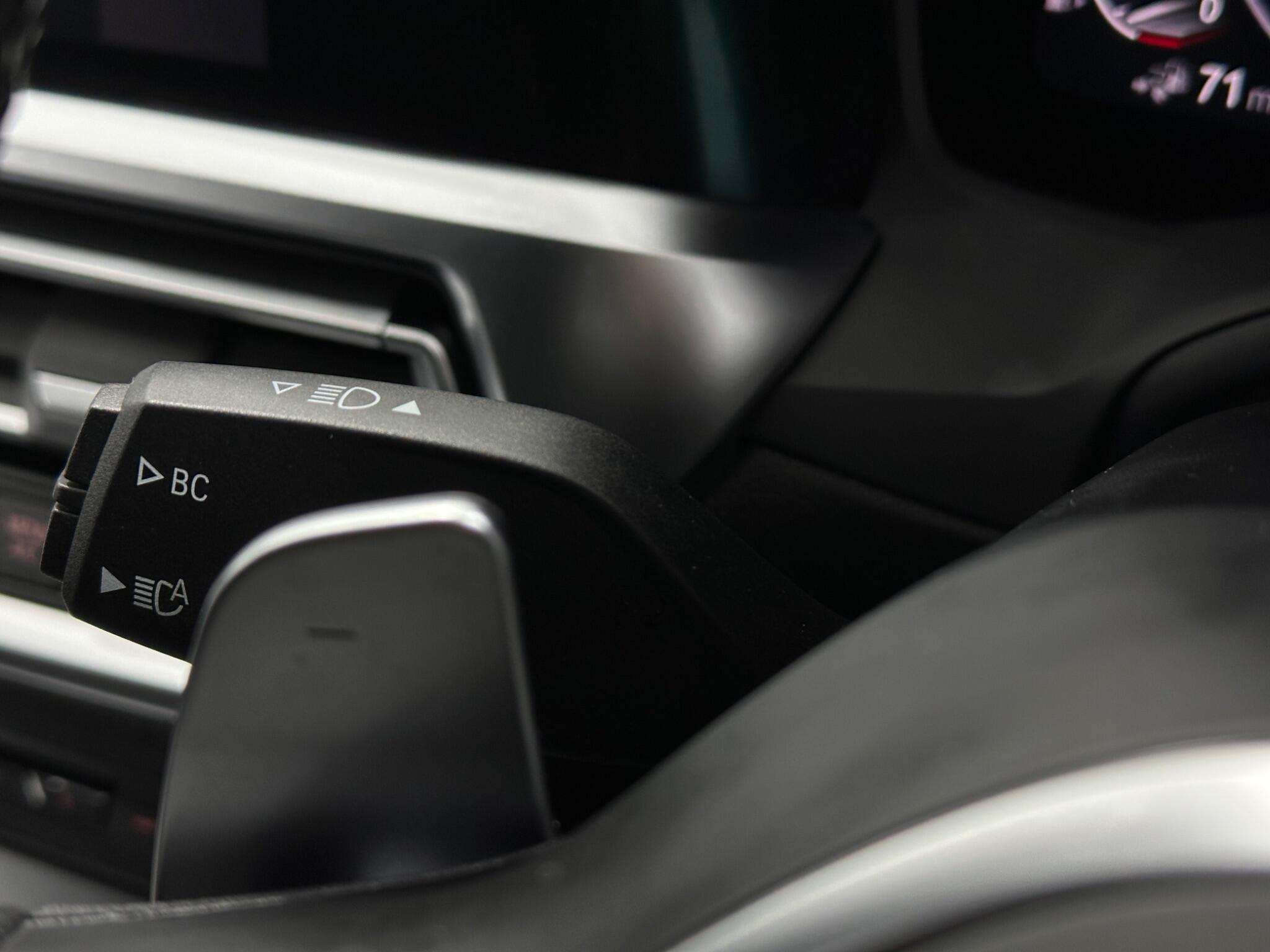 BMW 3 Series view 13