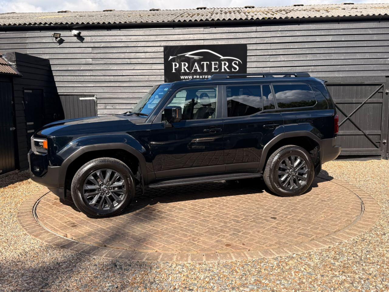 Toyota Land Cruiser view 26