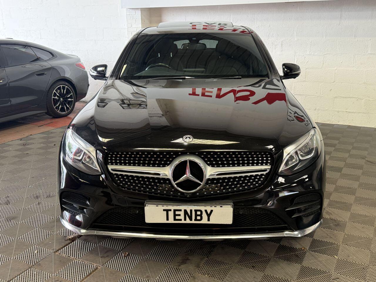 Mercedes-Benz GLC view 3