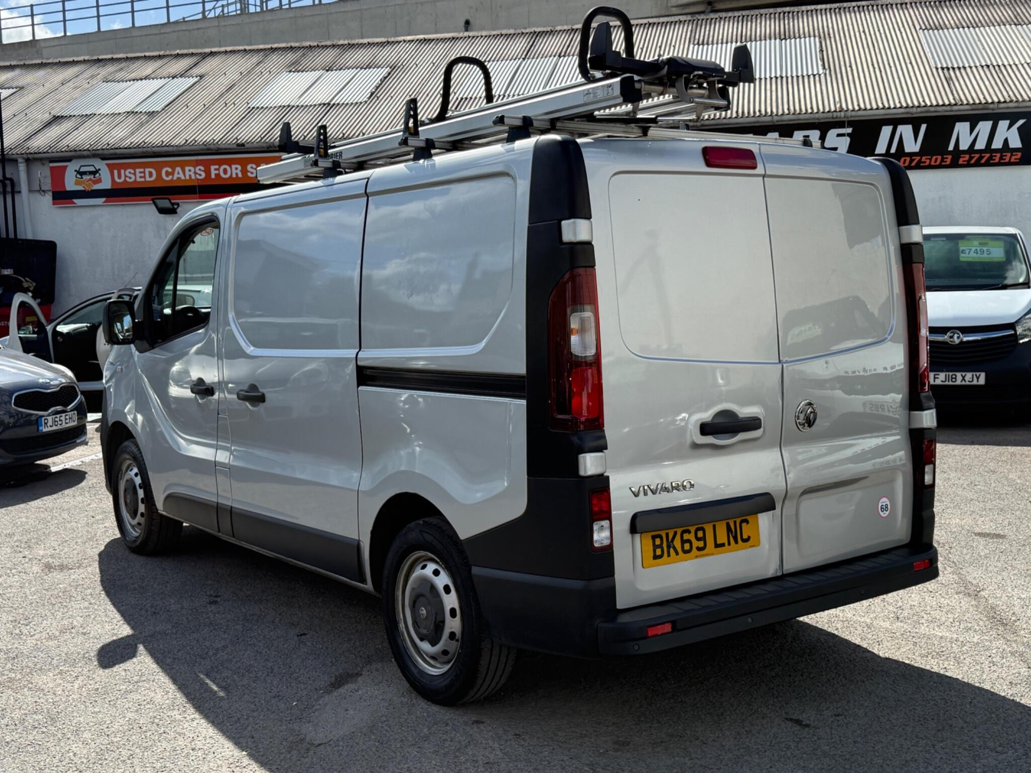 Vauxhall Vivaro - Image 14