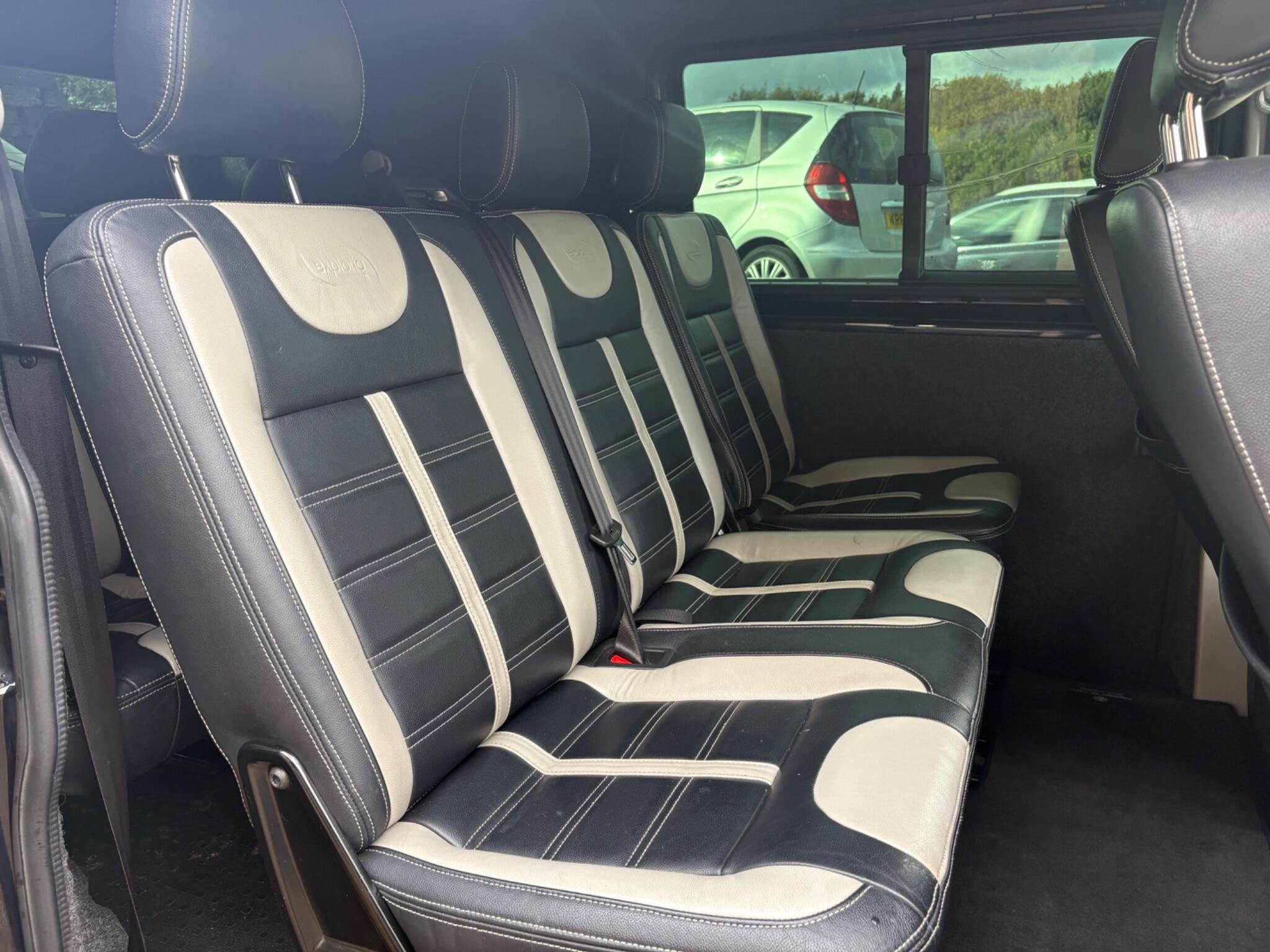 Volkswagen Transporter view 34