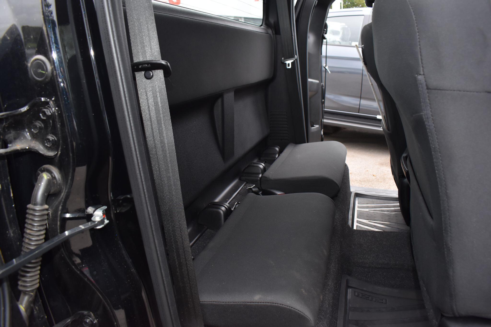 D-Max - 1.9 TD DL20 Auto 4WD Euro 6 (s/s) 2dr - Image 9