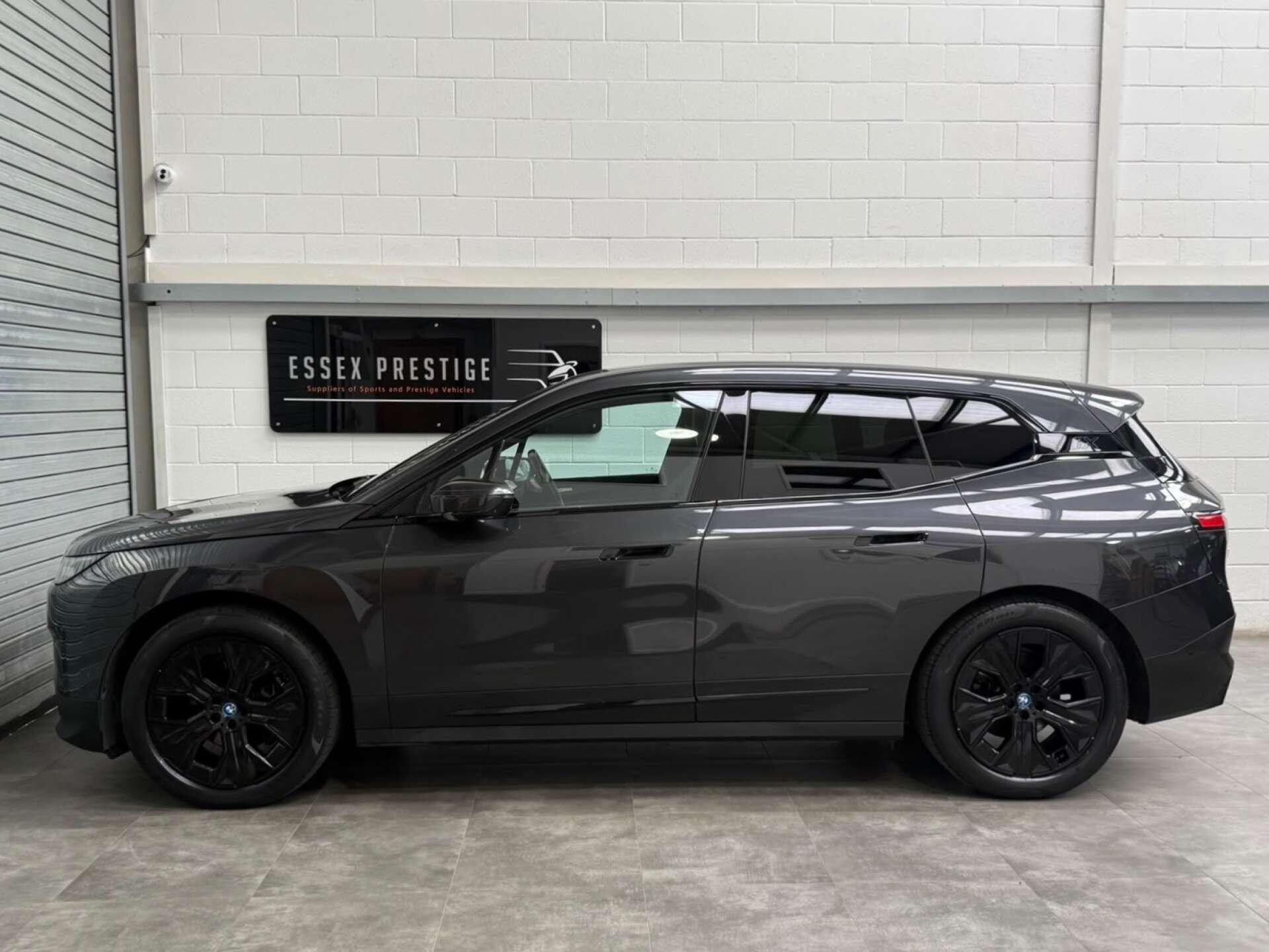 BMW Ix view 5
