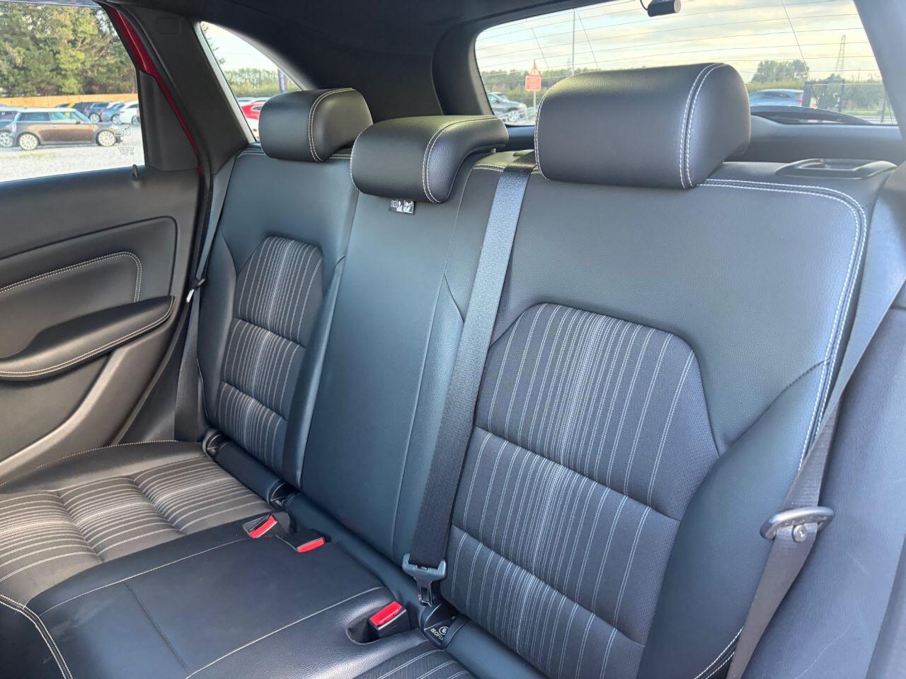 Mercedes-Benz B-Class view 20