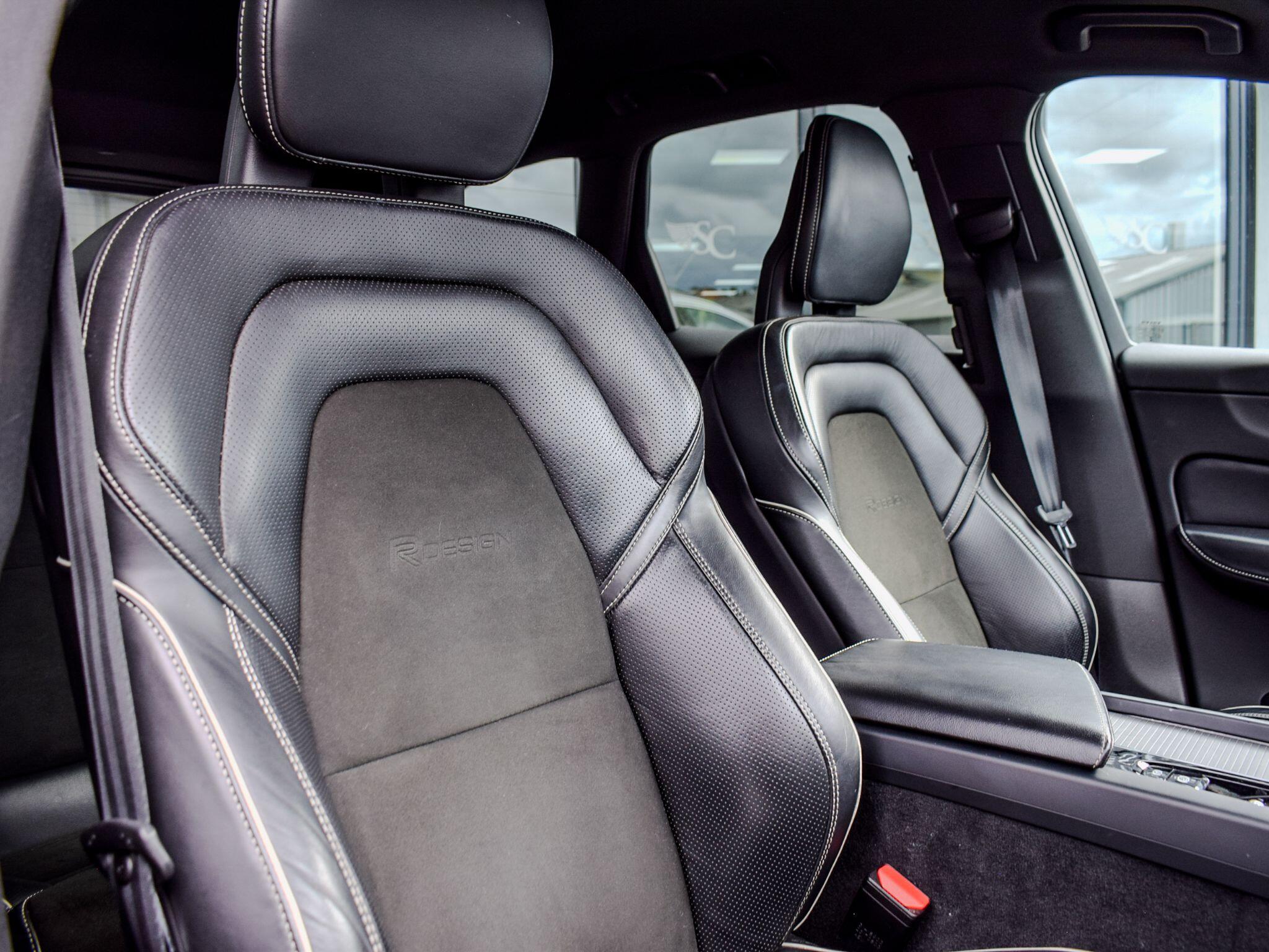 Volvo XC60 view 16