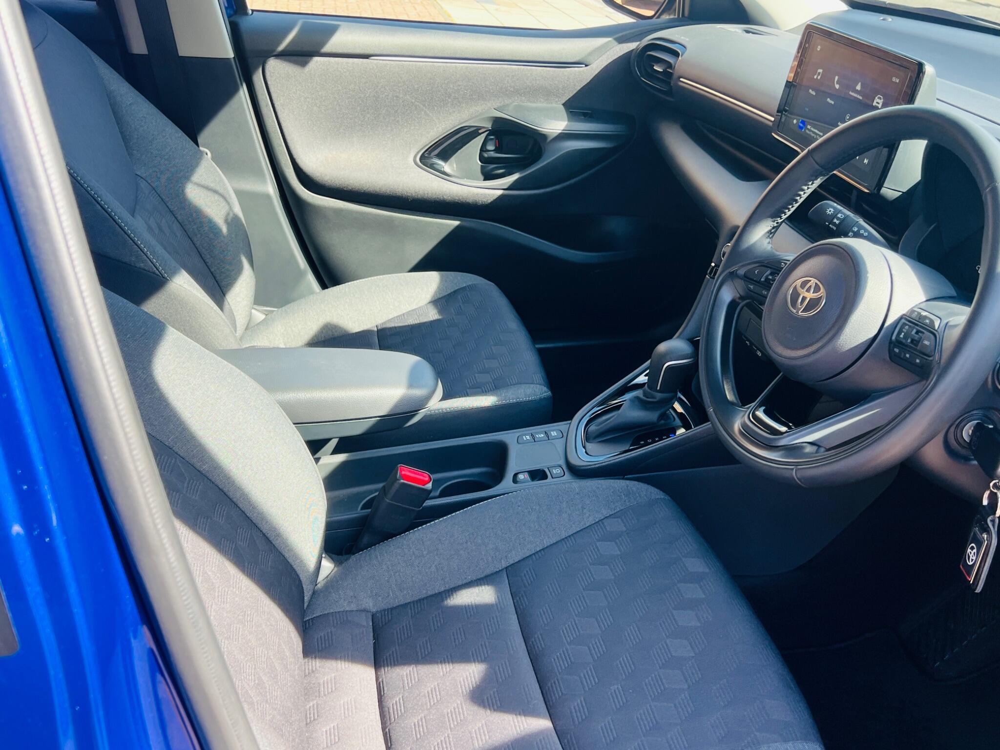 Toyota Yaris view 40