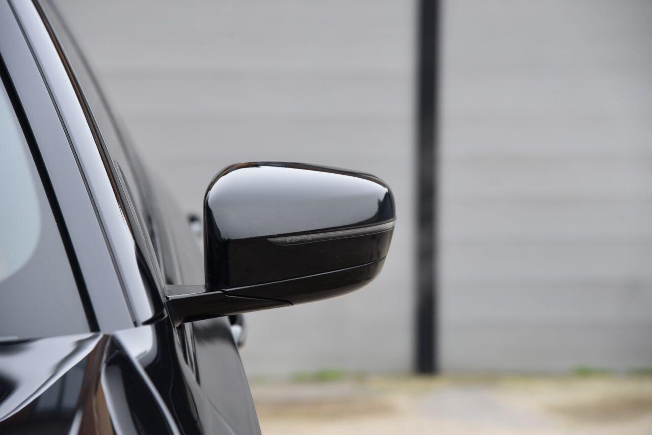 BMW 5 Series view 17