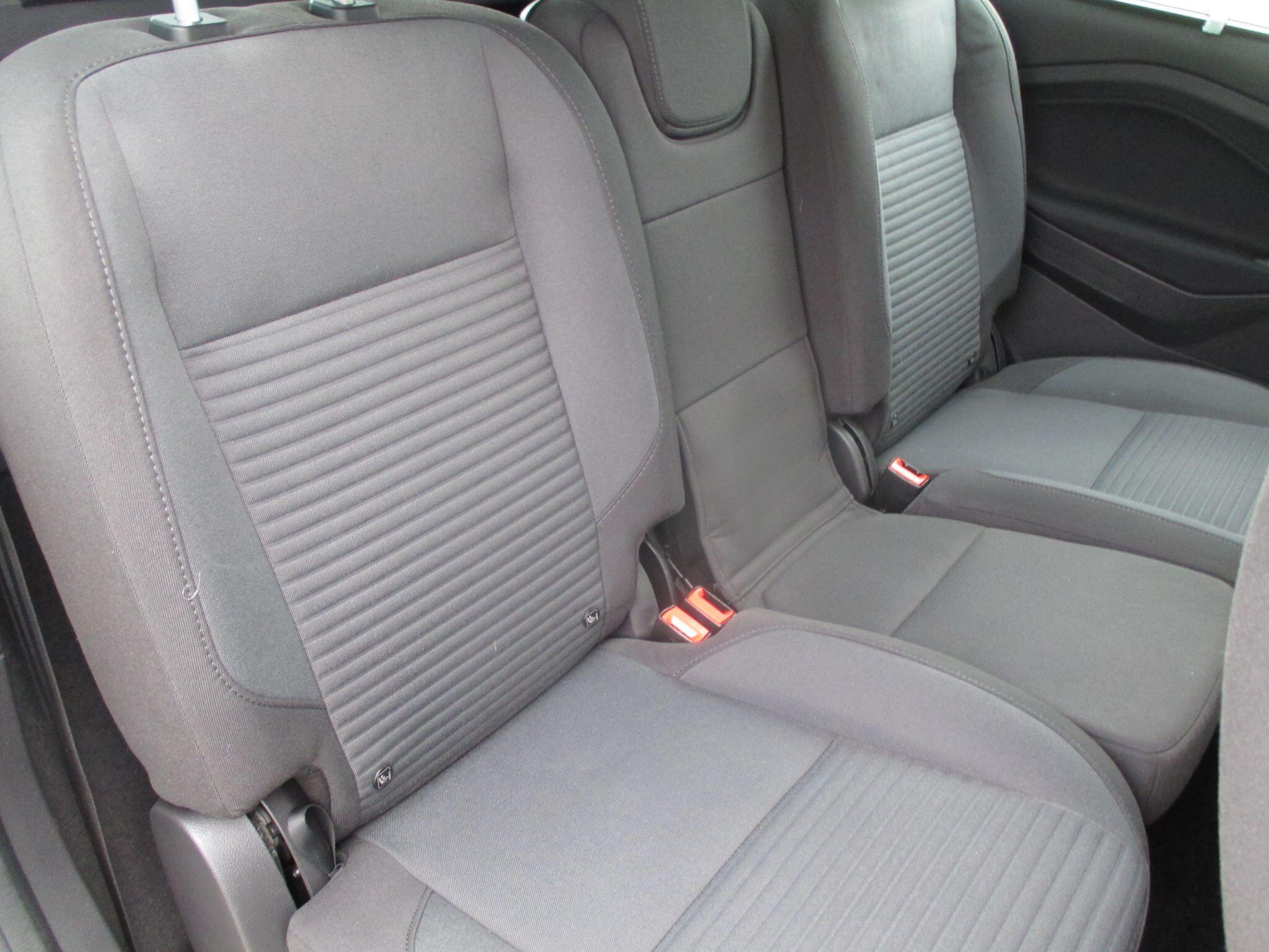 2016 Ford Grand C-Max image 25