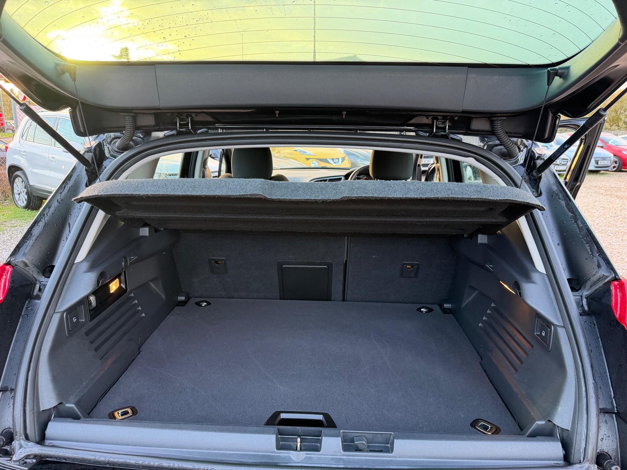Peugeot 3008 view 14