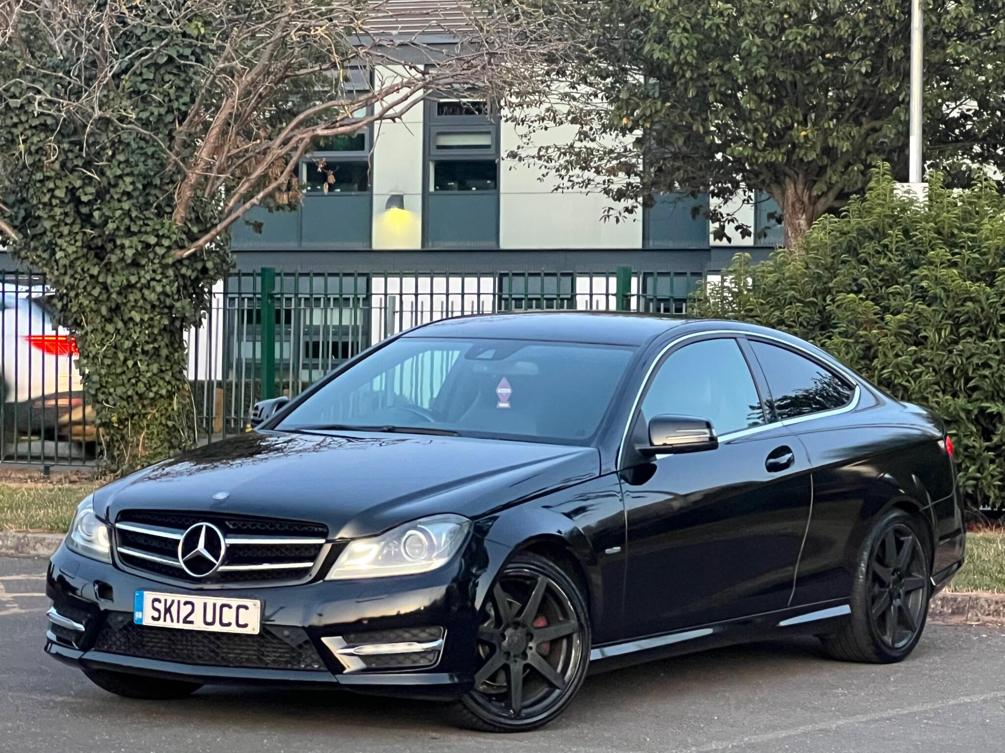 Mercedes-Benz C-Class view 4